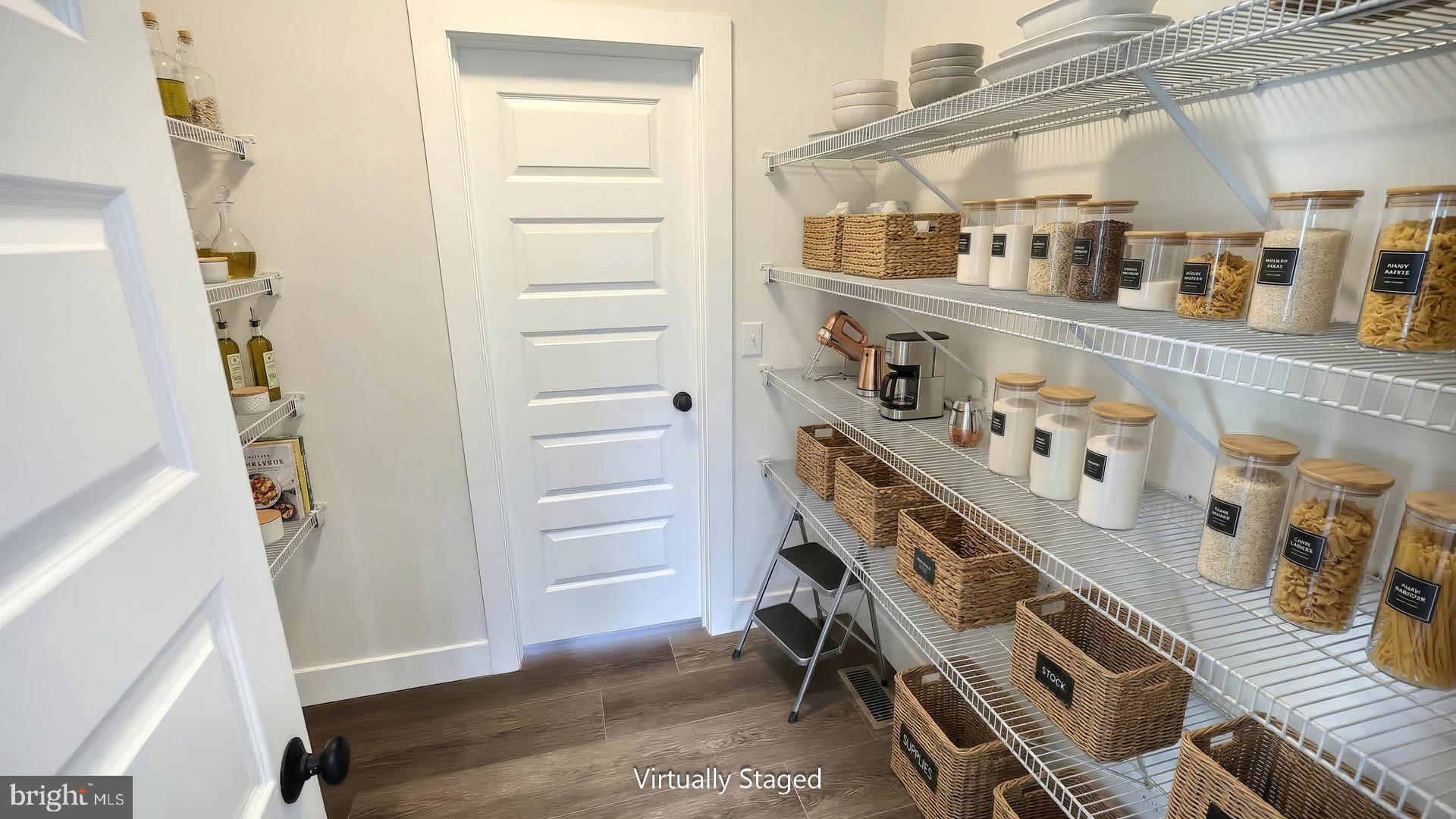 MOUNTAIN VIEW ESTATES - Residential