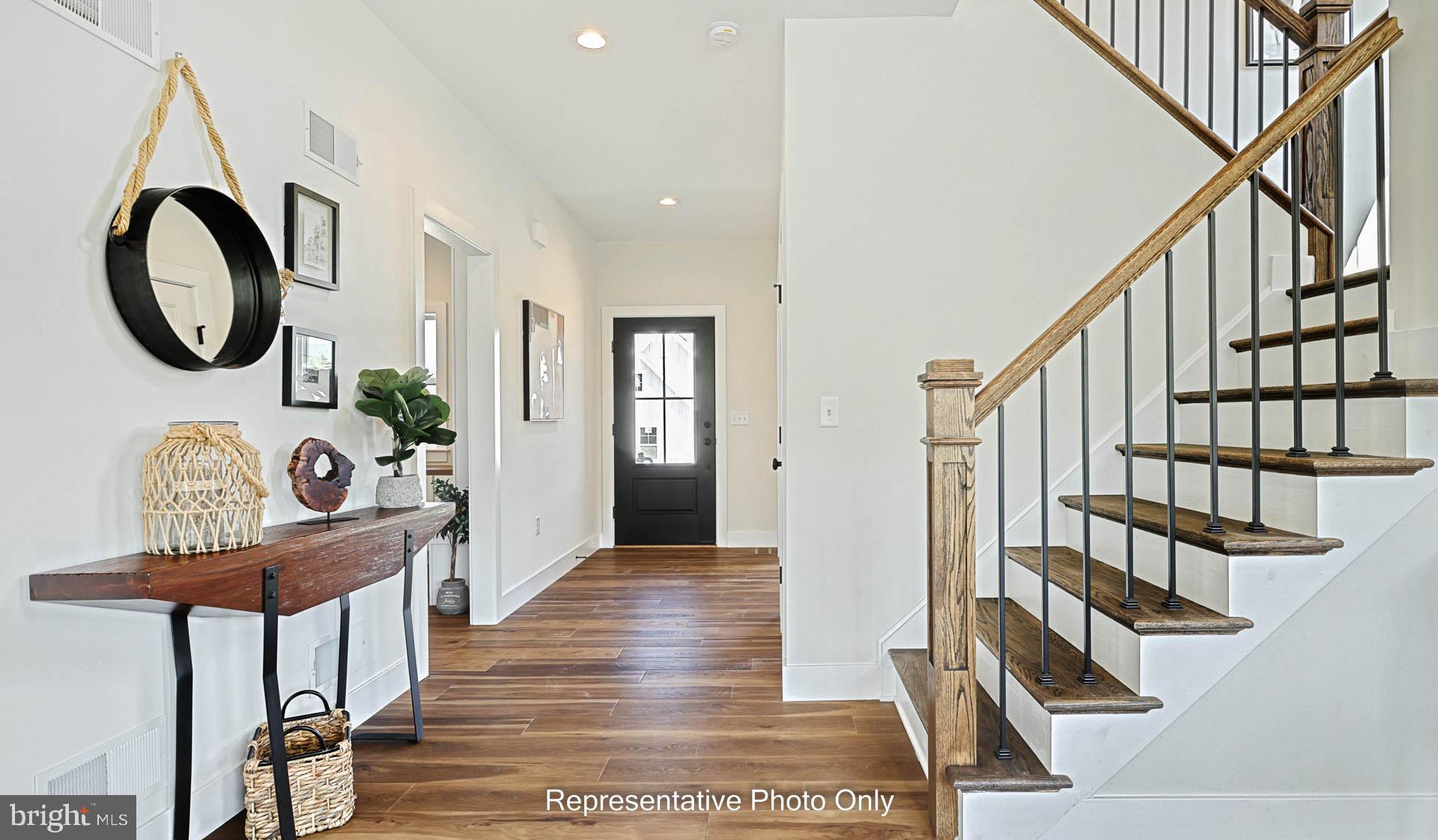 MOUNTAIN VIEW ESTATES - Residential