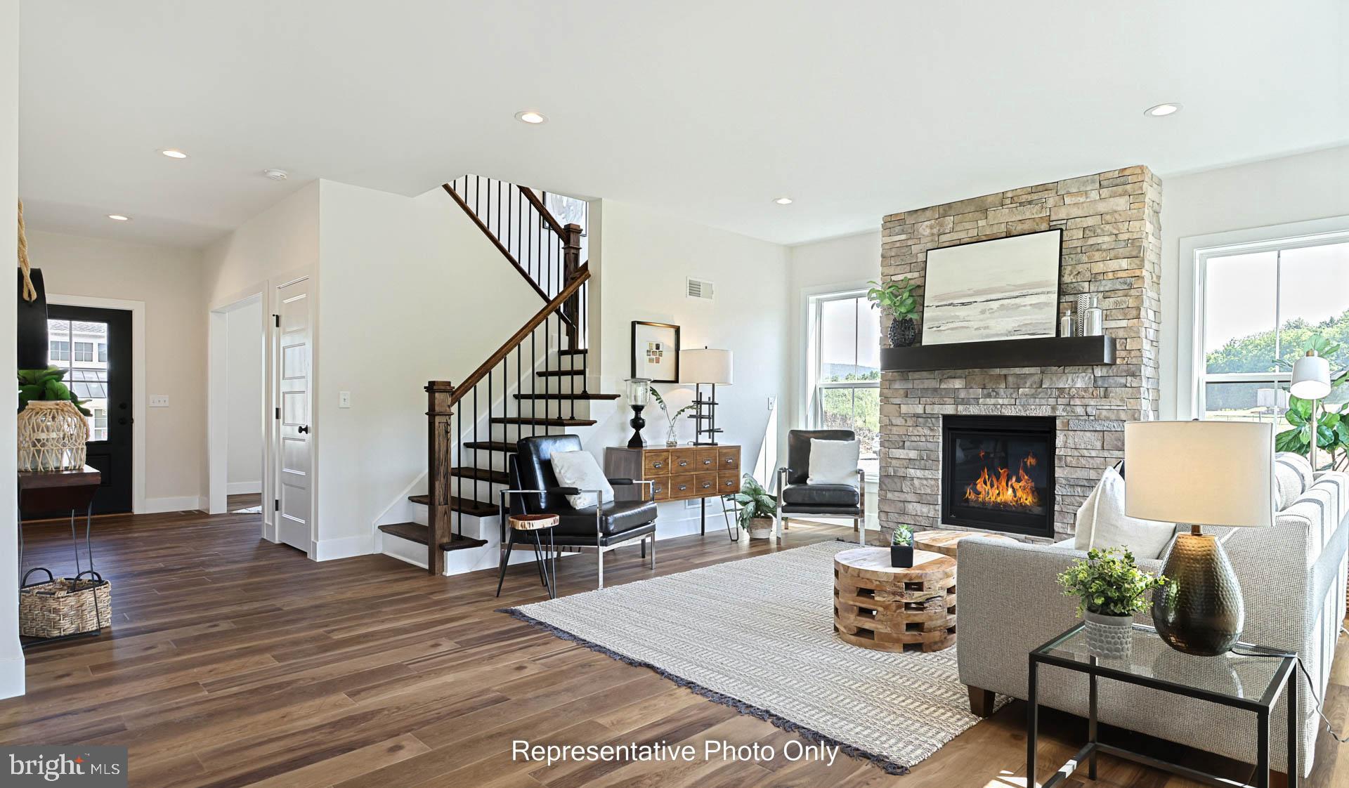 MOUNTAIN VIEW ESTATES - Residential