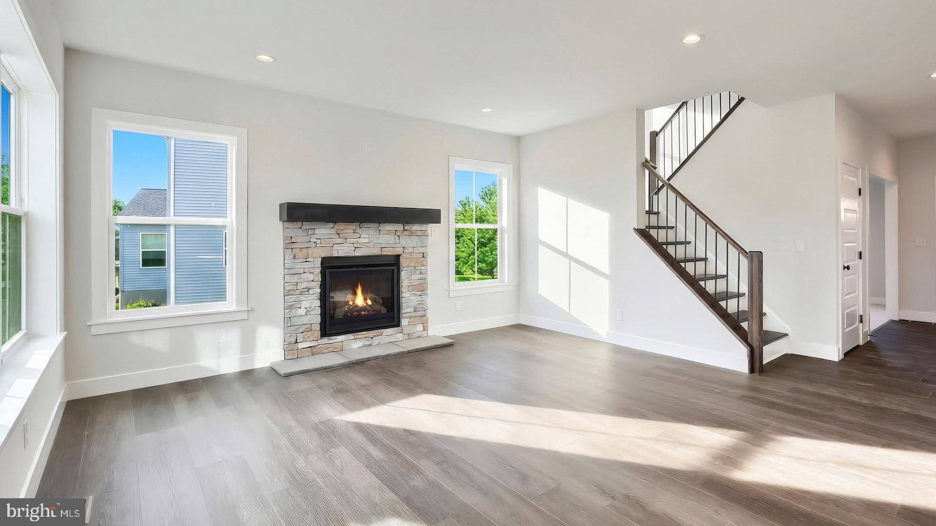 MOUNTAIN VIEW ESTATES - Residential