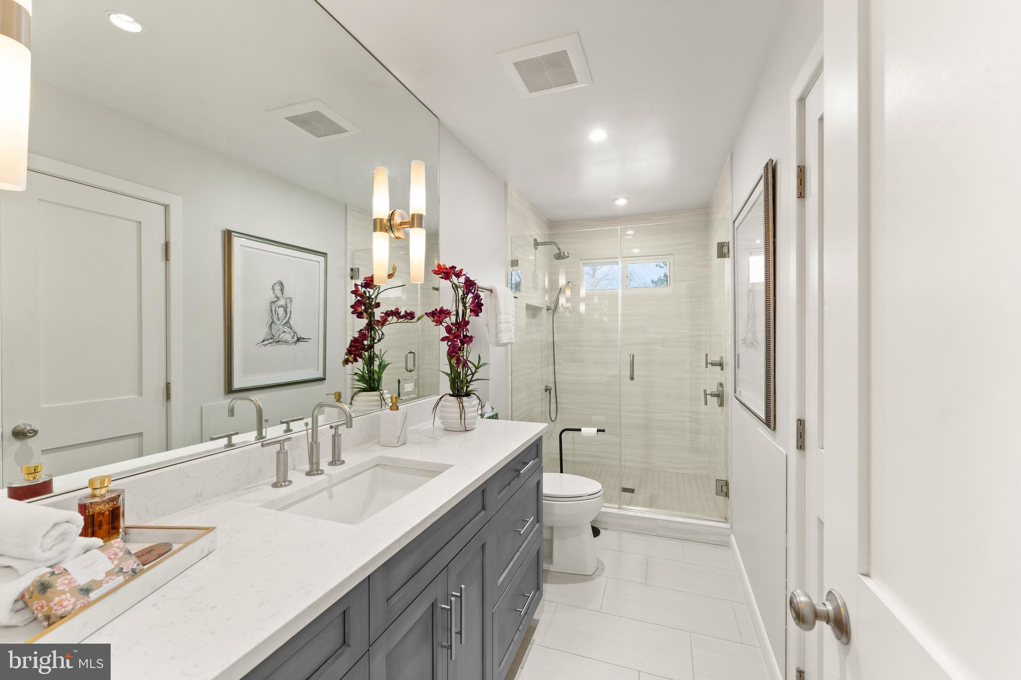 VIENNA WOODS - Residential