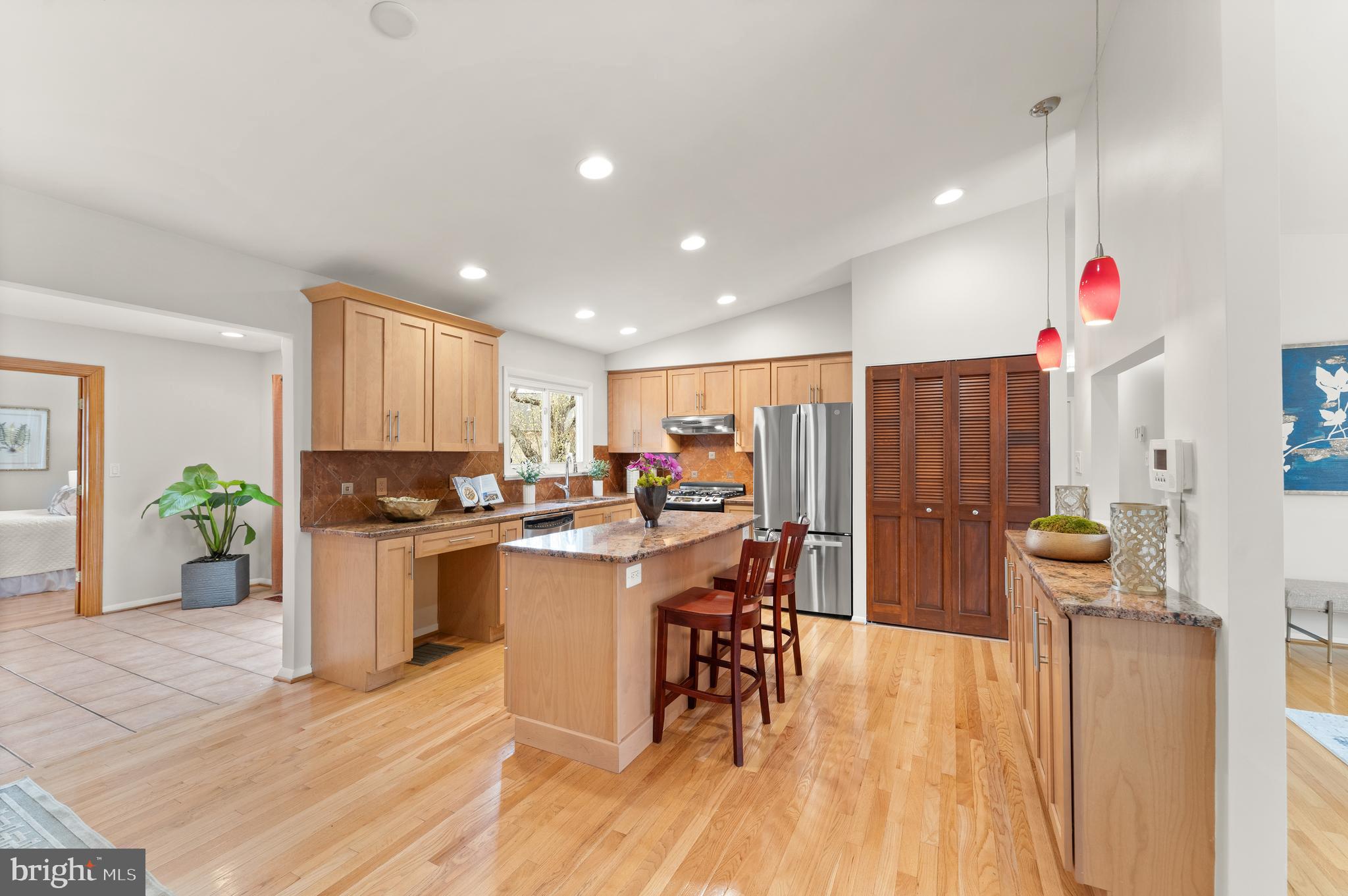 VIENNA WOODS - Residential