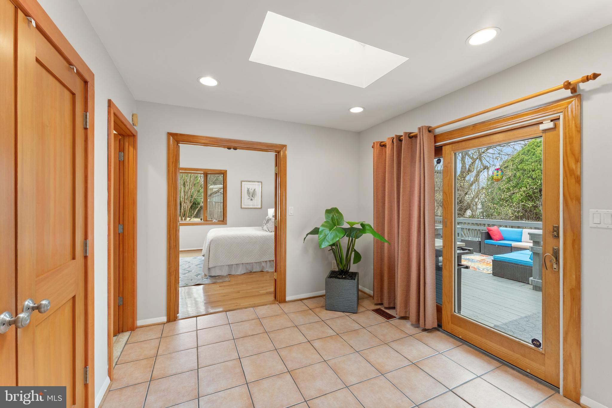 VIENNA WOODS - Residential