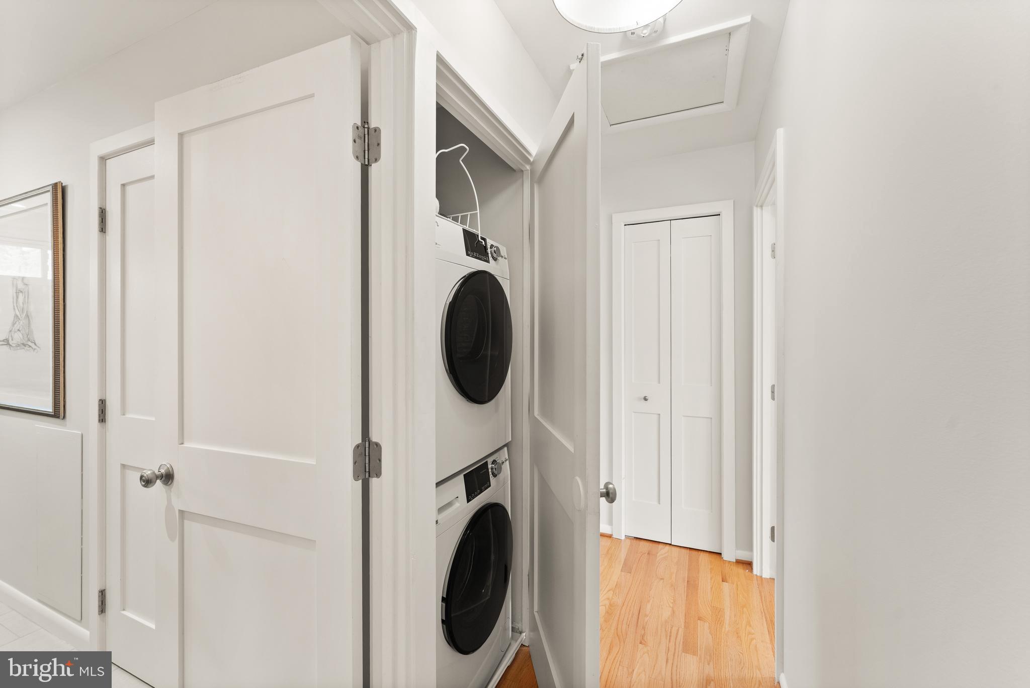 VIENNA WOODS - Residential