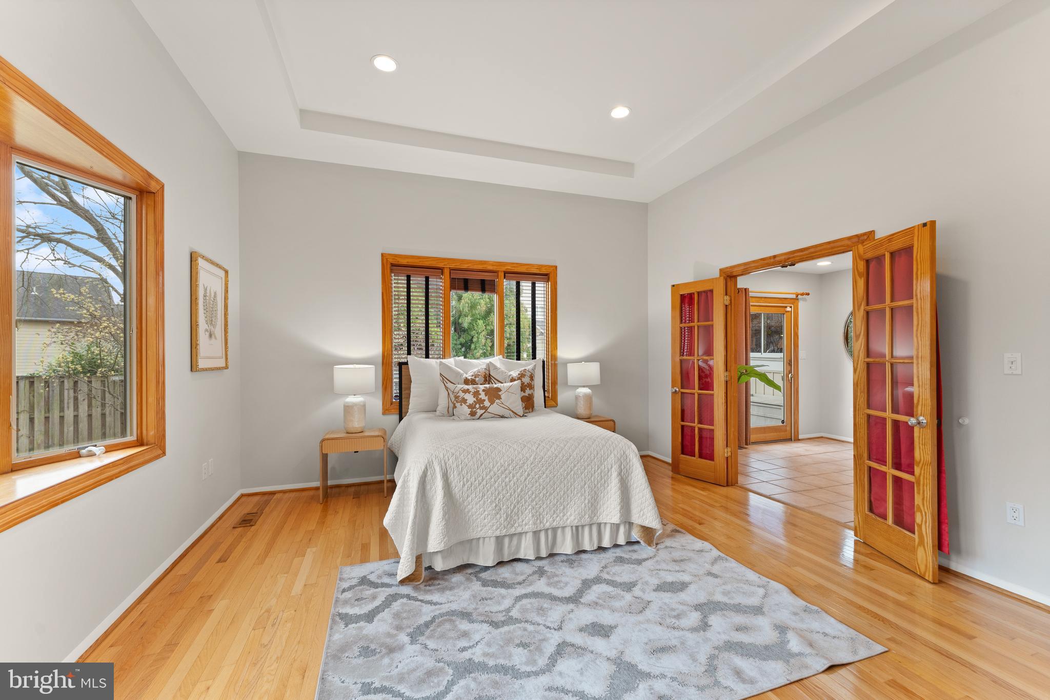 VIENNA WOODS - Residential