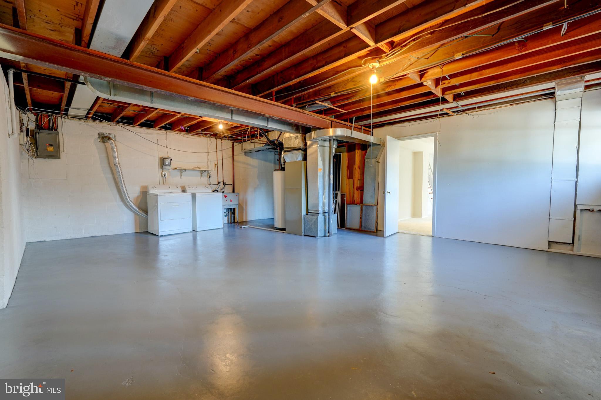 LAYHILL SOUTH - Residential Lease