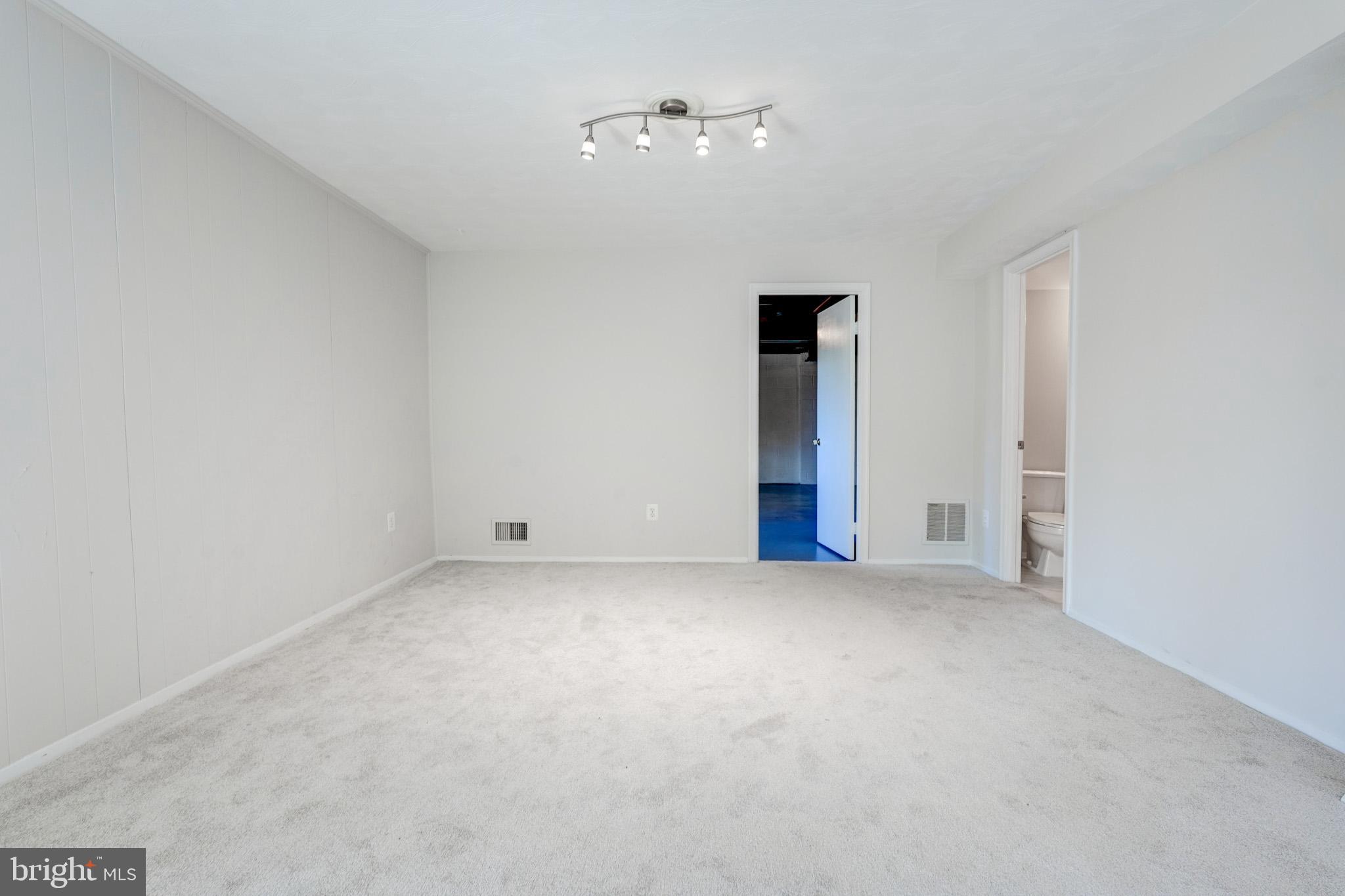 LAYHILL SOUTH - Residential Lease