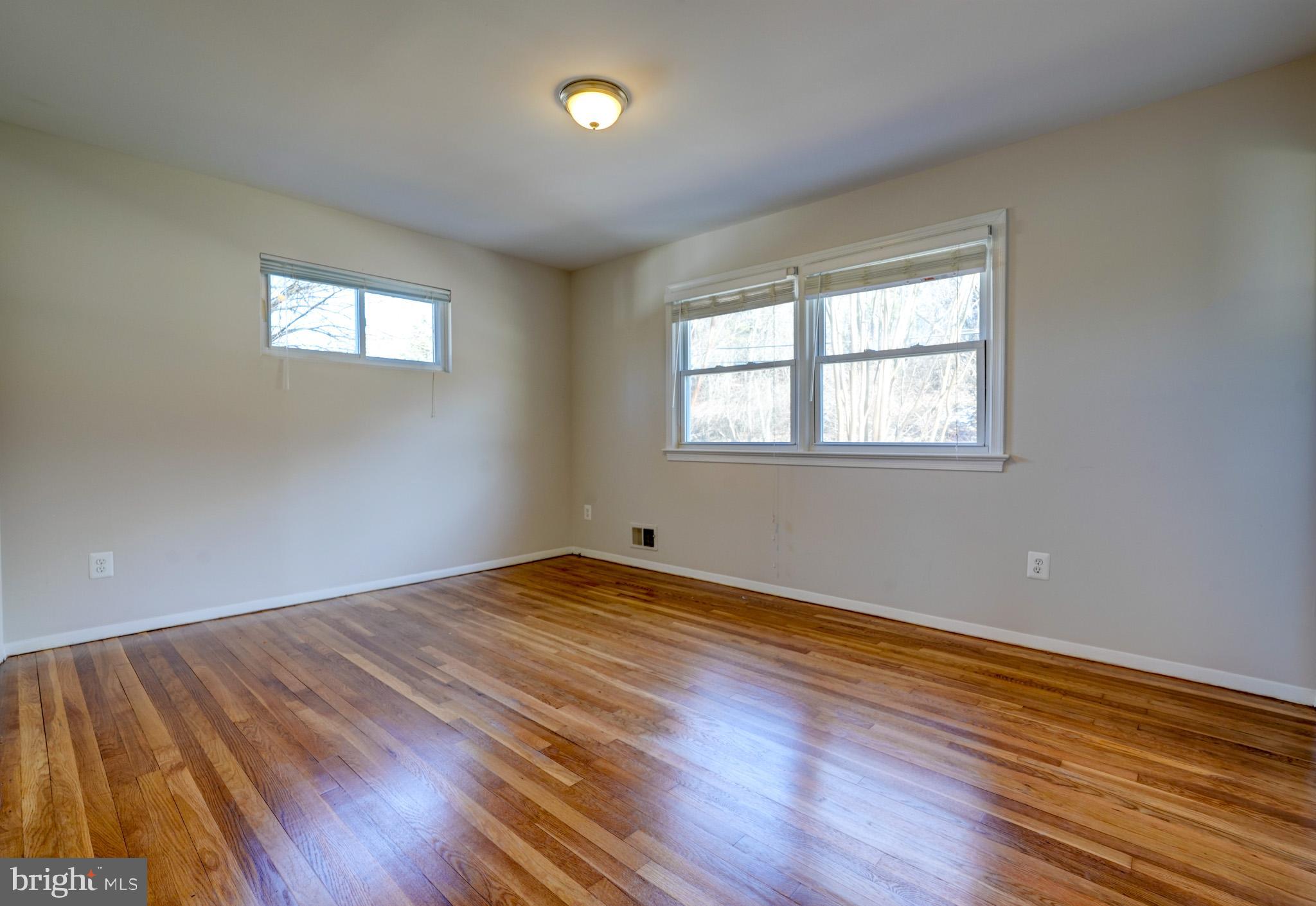 LAYHILL SOUTH - Residential Lease