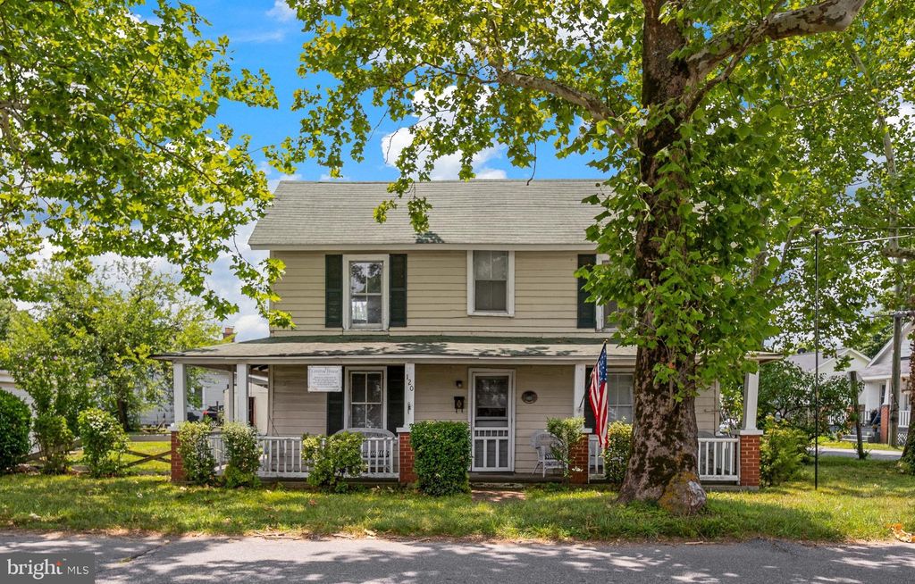 Photo of 120 Boundary Street, COLONIAL BEACH, VA 22443 (MLS # VAWE2011626)