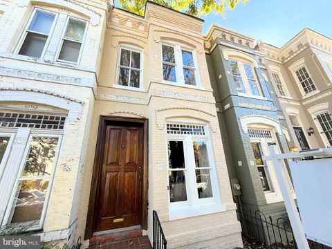 Photo of 309 4th Street NE, WASHINGTON, DC 20002 (MLS # DCDC2227976) Photo of 309 4th Street NE, WASHINGTON, DC 20002 (MLS # DCDC2227976)