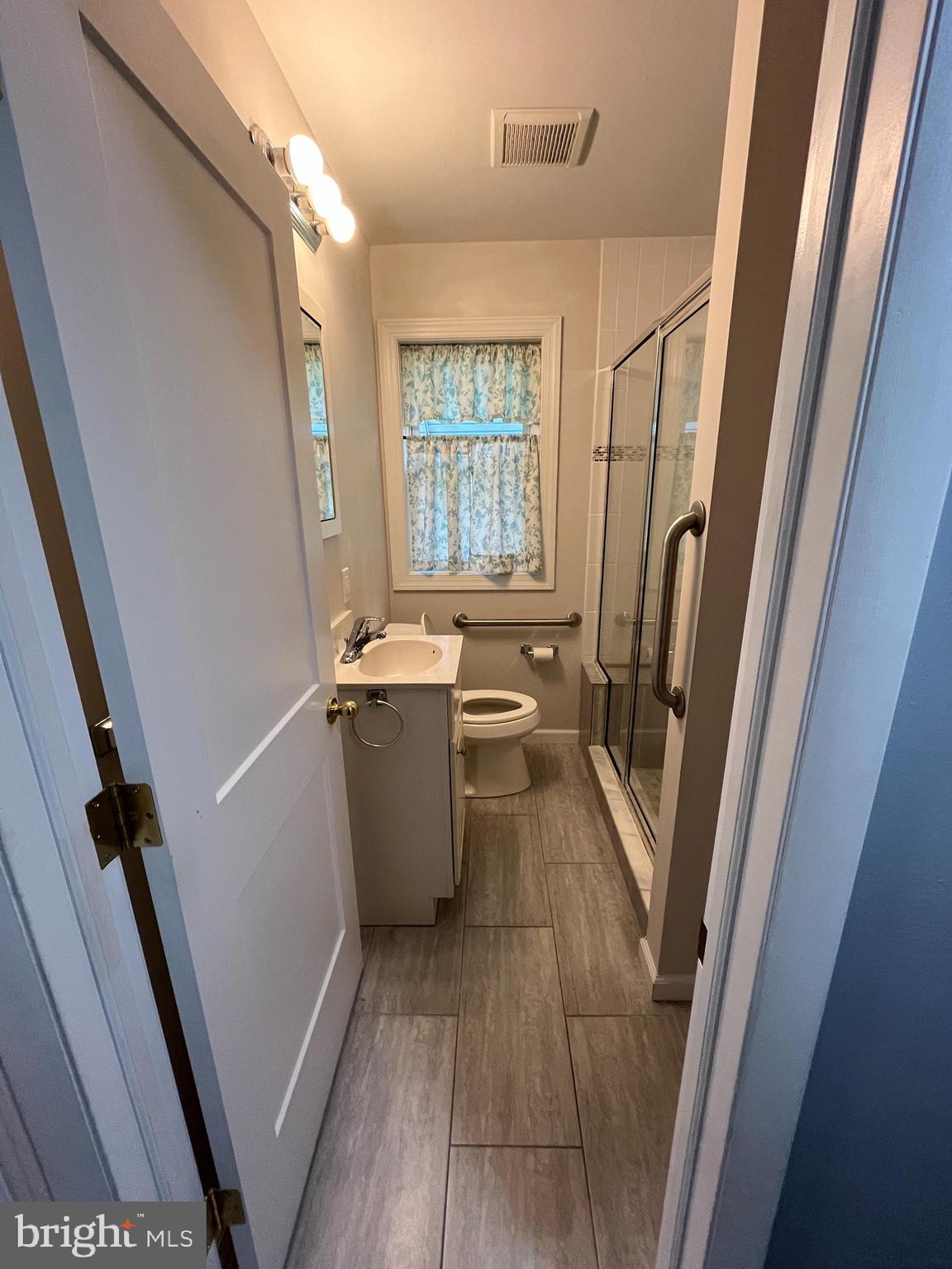 S 220 S 13TH STREET 220
