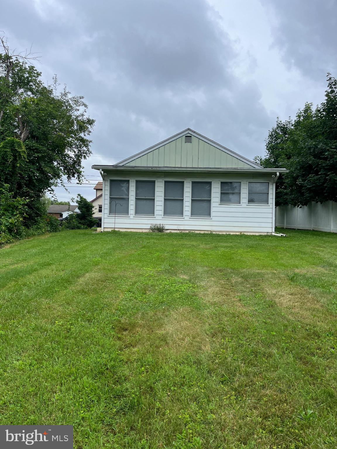S 220 S 13TH STREET 220