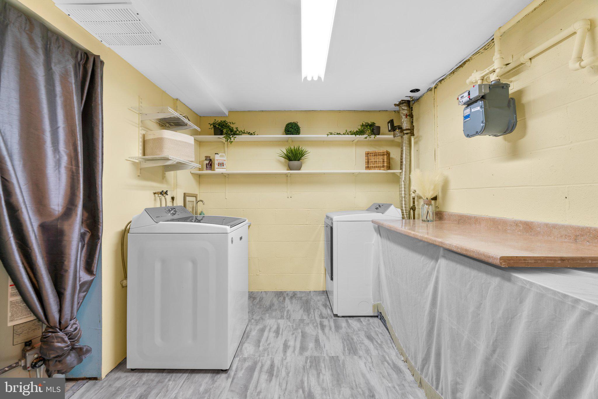 OAKLAND MILLS - Residential