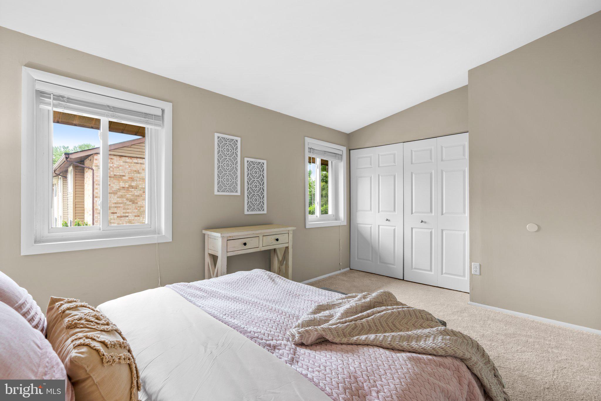 OAKLAND MILLS - Residential