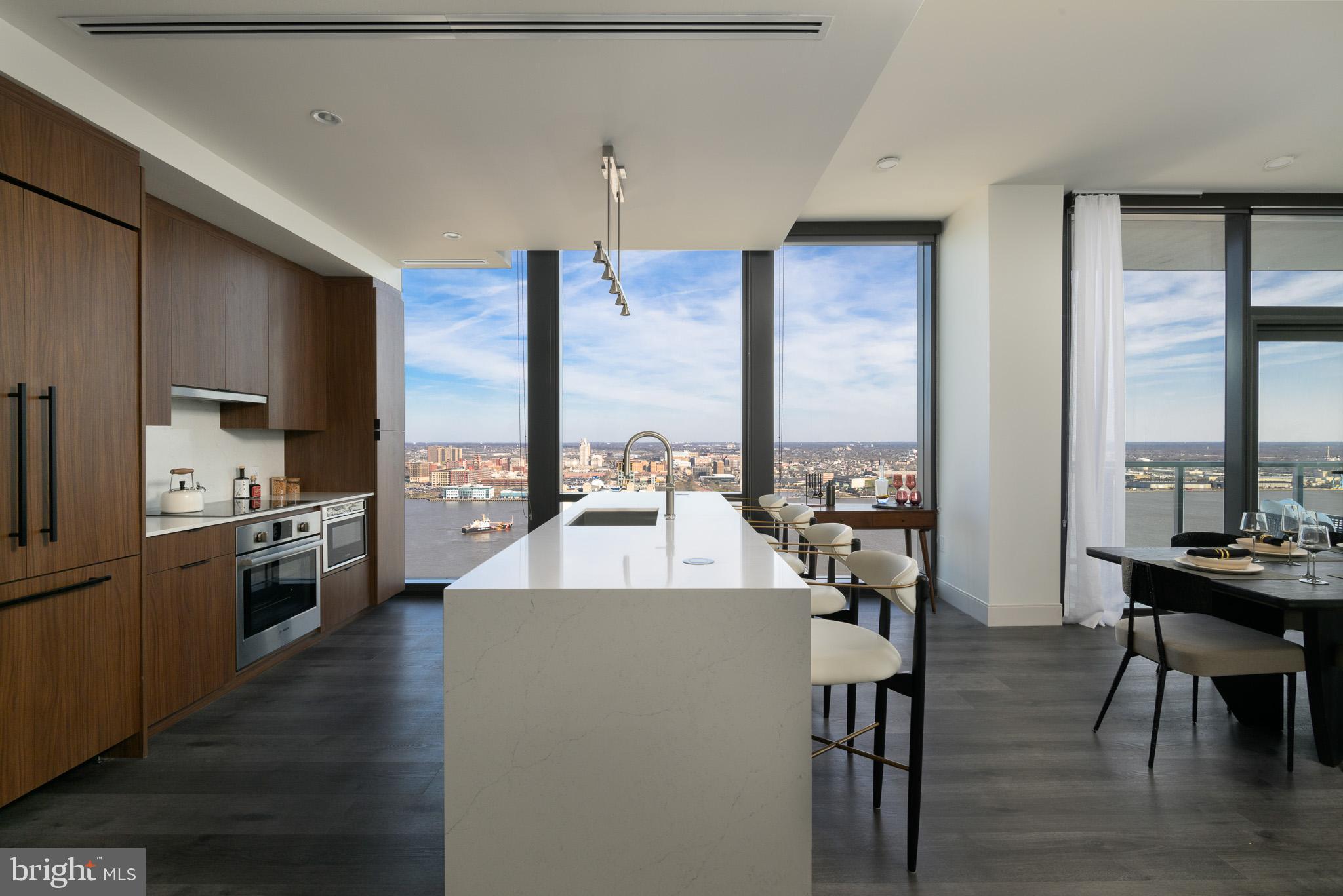 SOCIETY HILL - Residential Lease