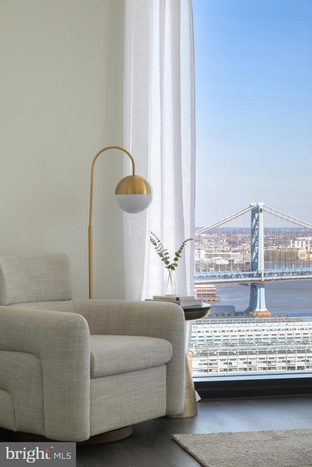 SOCIETY HILL - Residential Lease