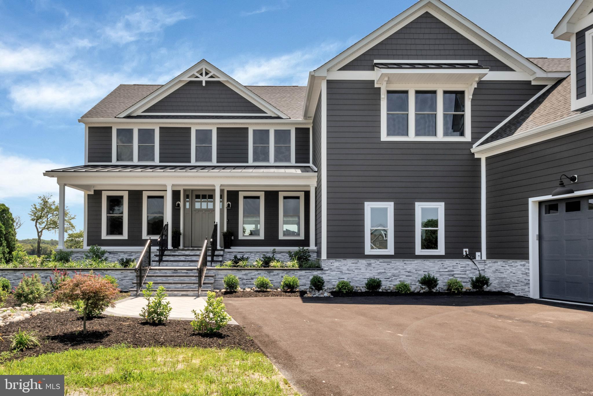 STRAY FOX - Residential