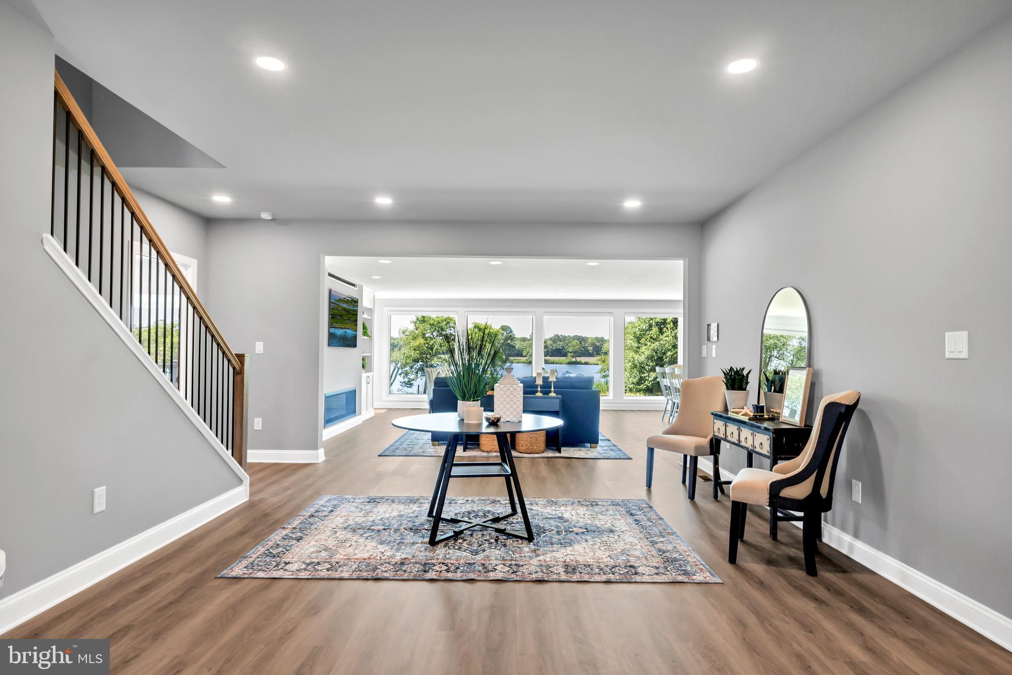 STRAY FOX - Residential