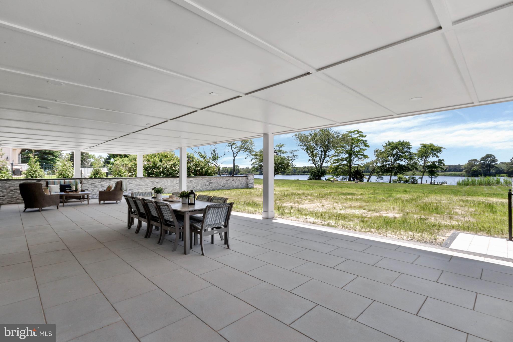 STRAY FOX - Residential