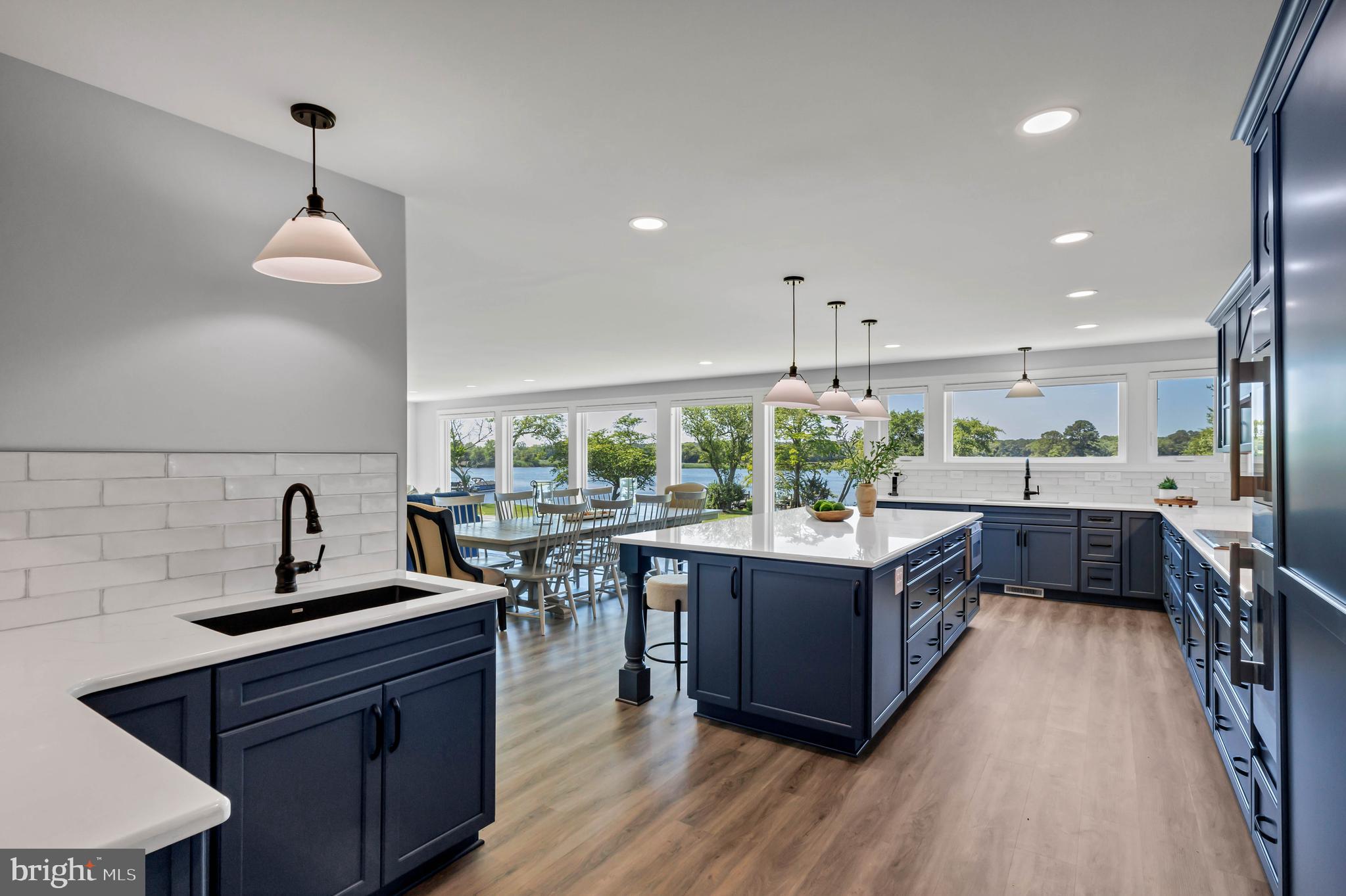 STRAY FOX - Residential