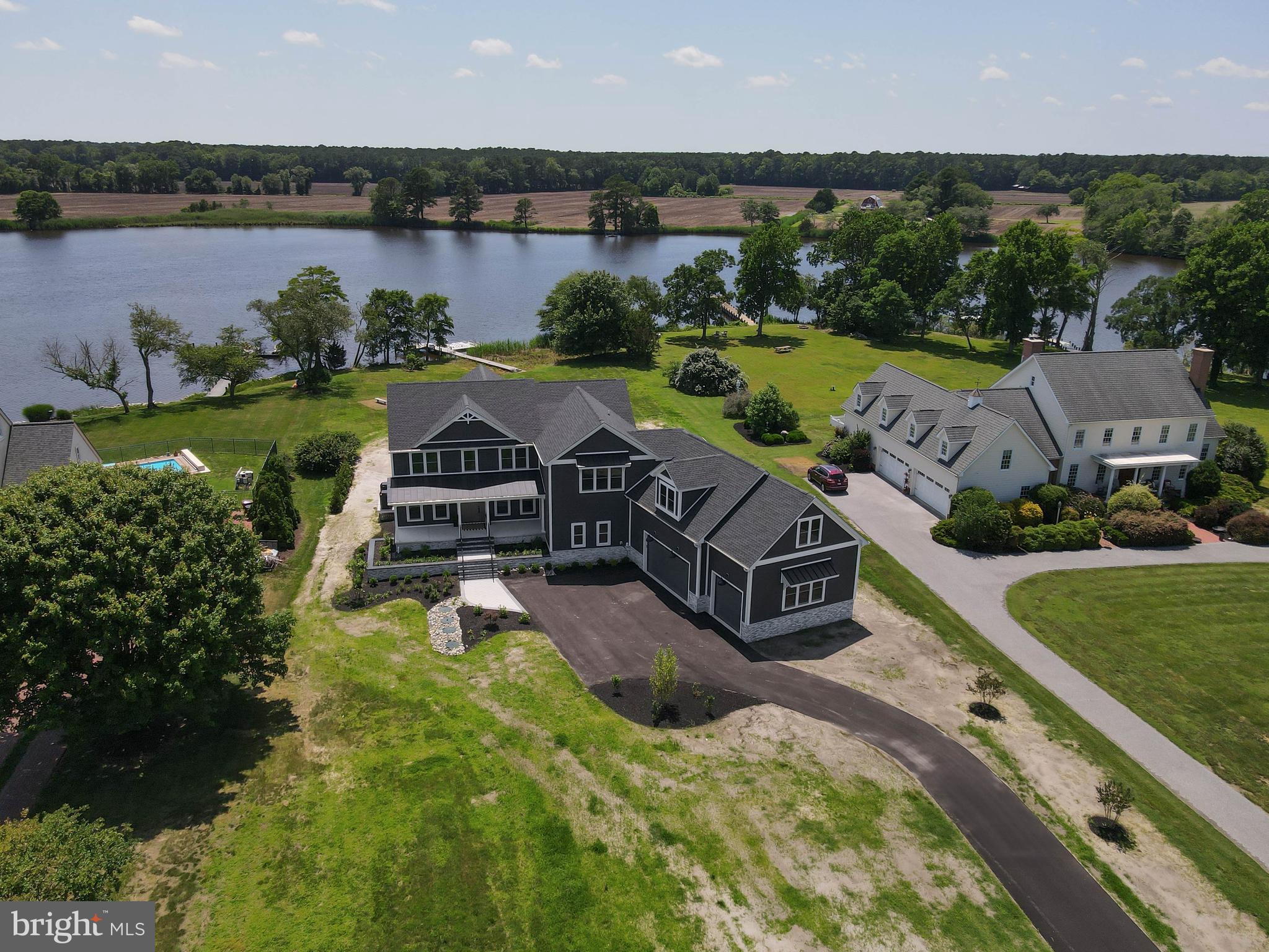 STRAY FOX - Residential