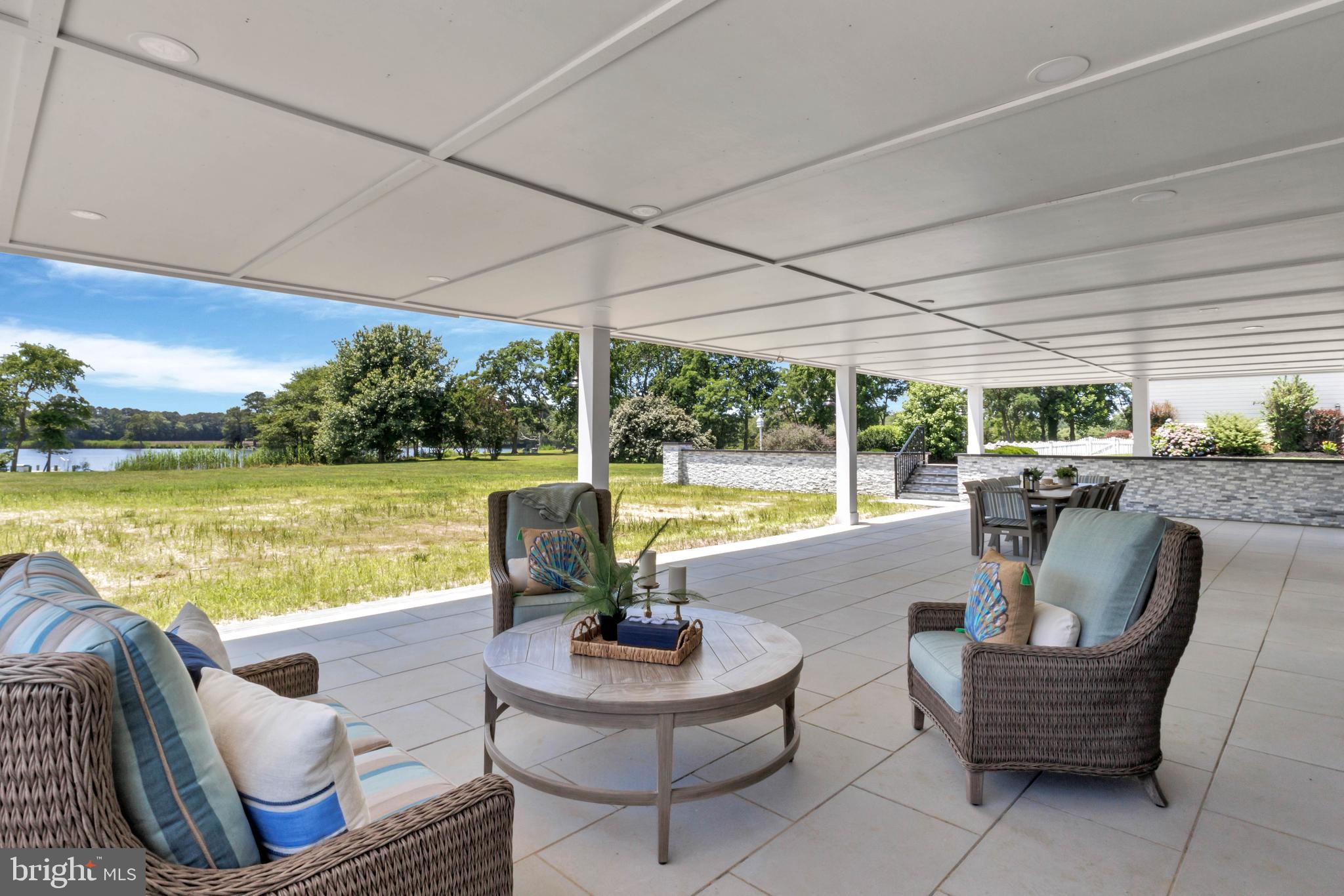 STRAY FOX - Residential