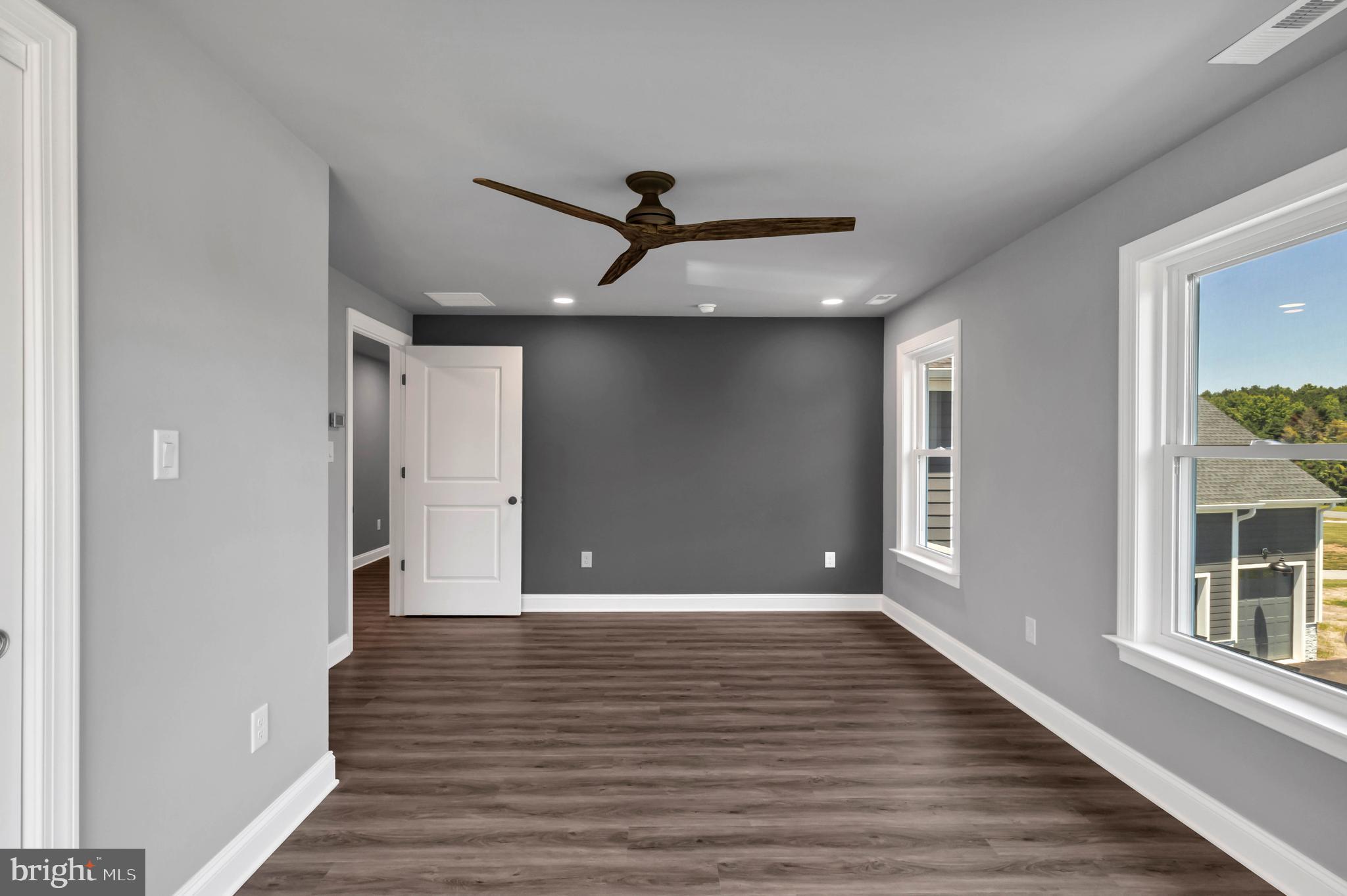 STRAY FOX - Residential