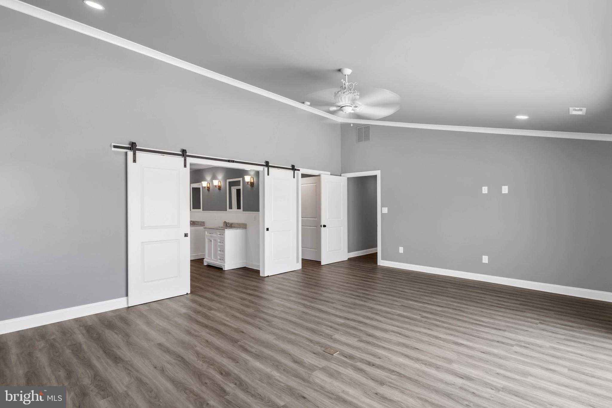 STRAY FOX - Residential