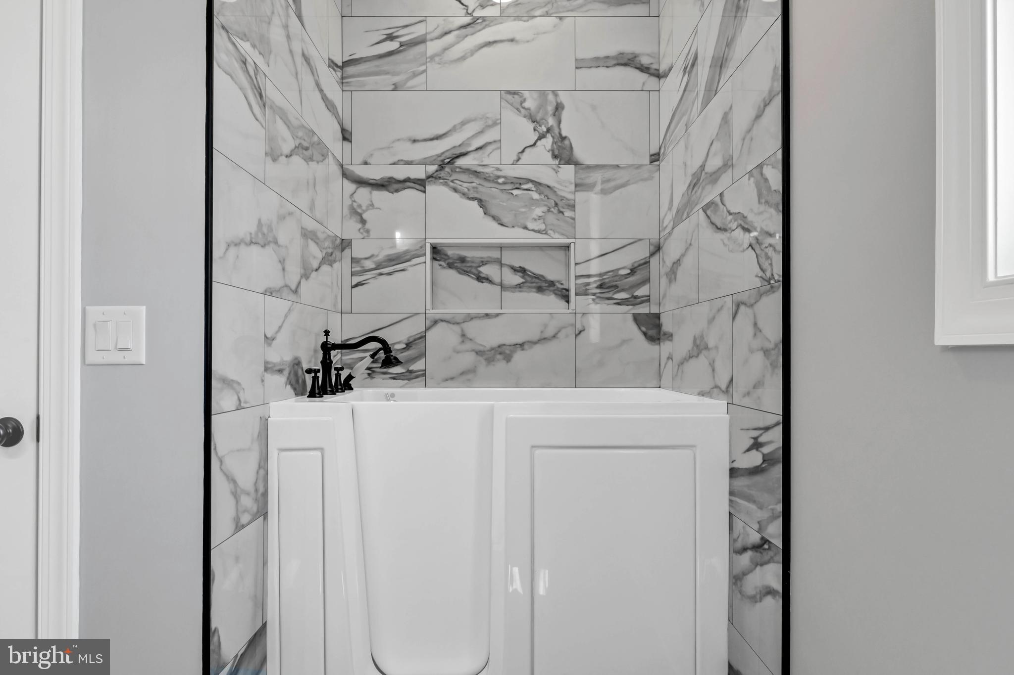 STRAY FOX - Residential