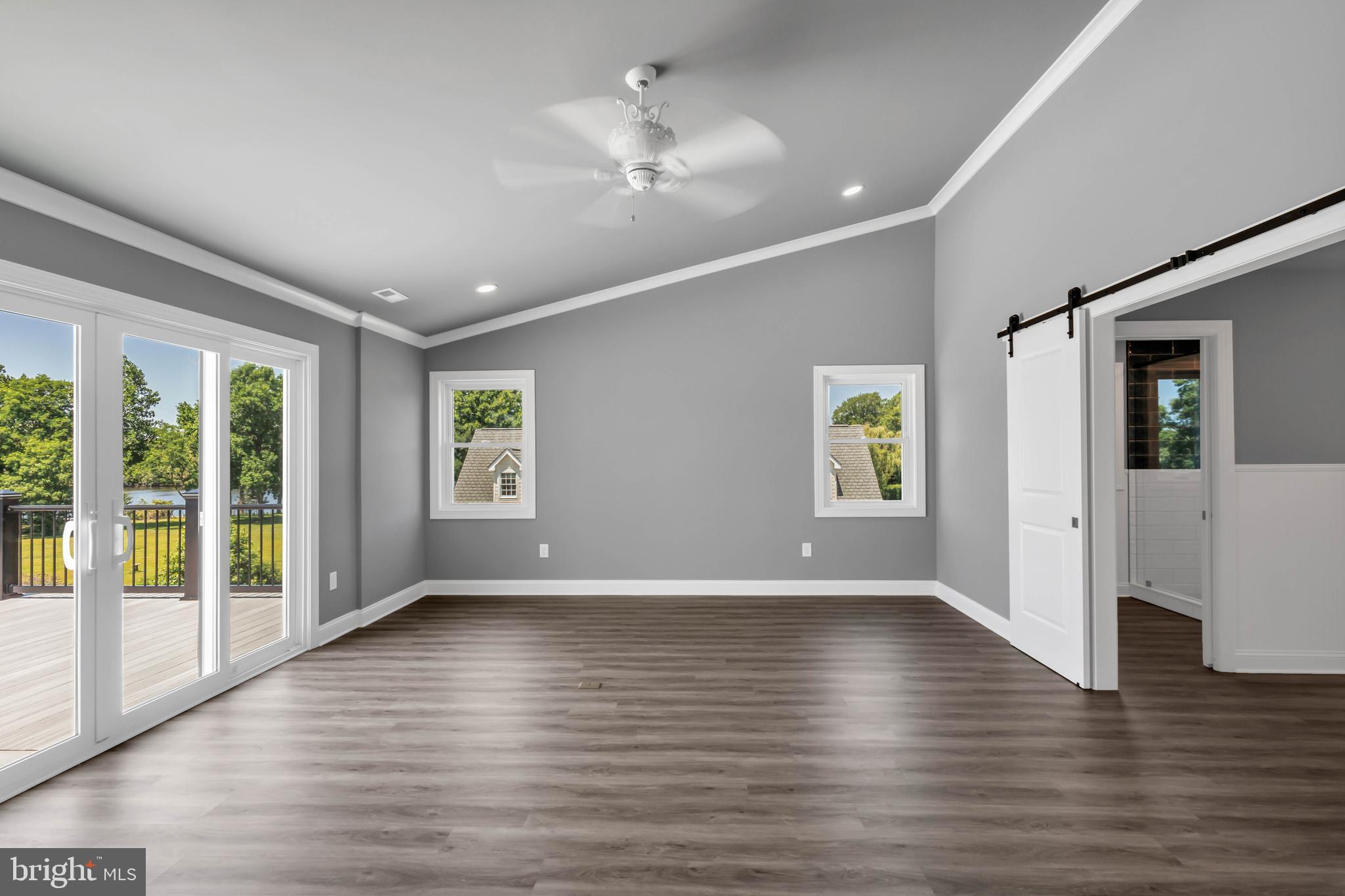 STRAY FOX - Residential