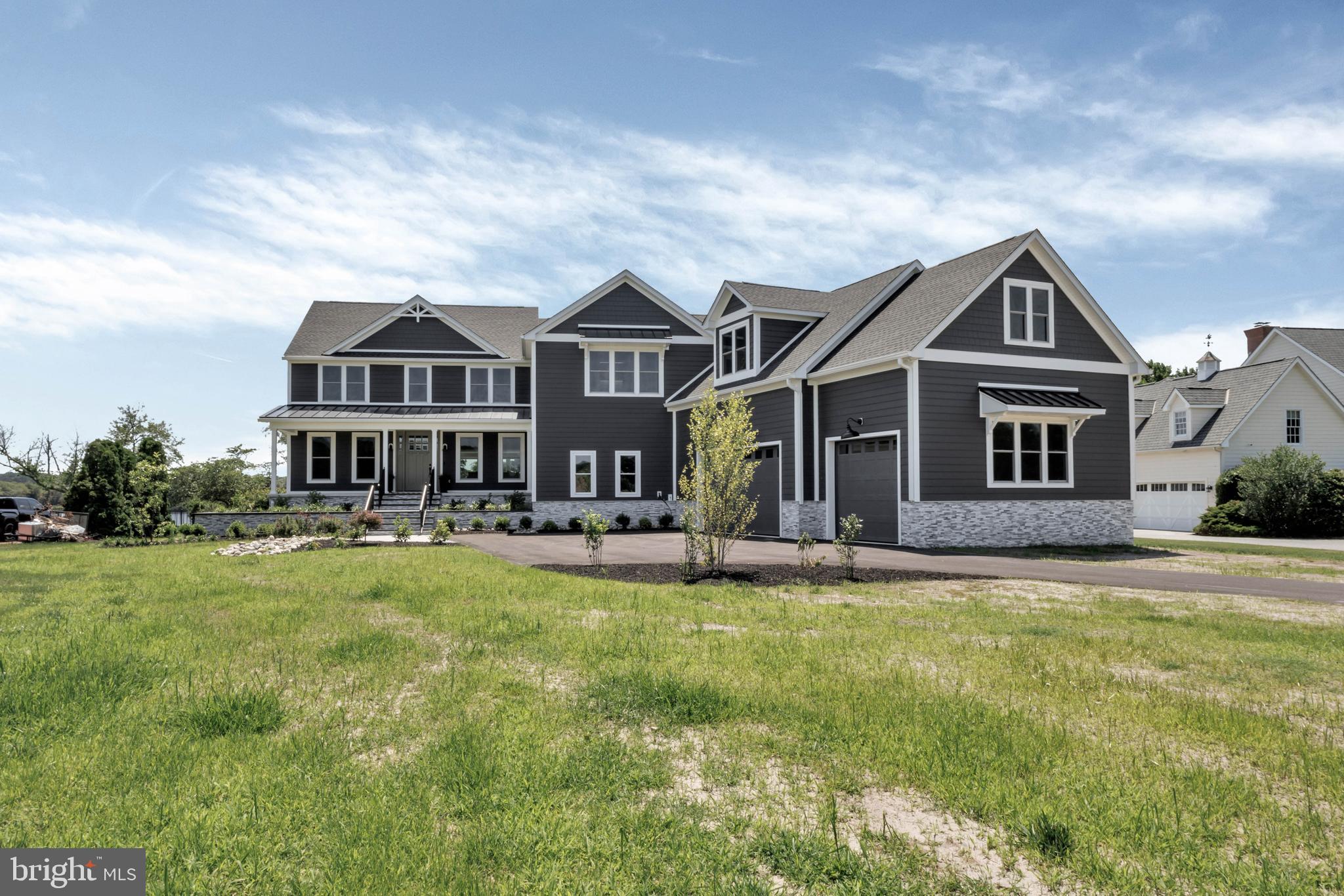 STRAY FOX - Residential