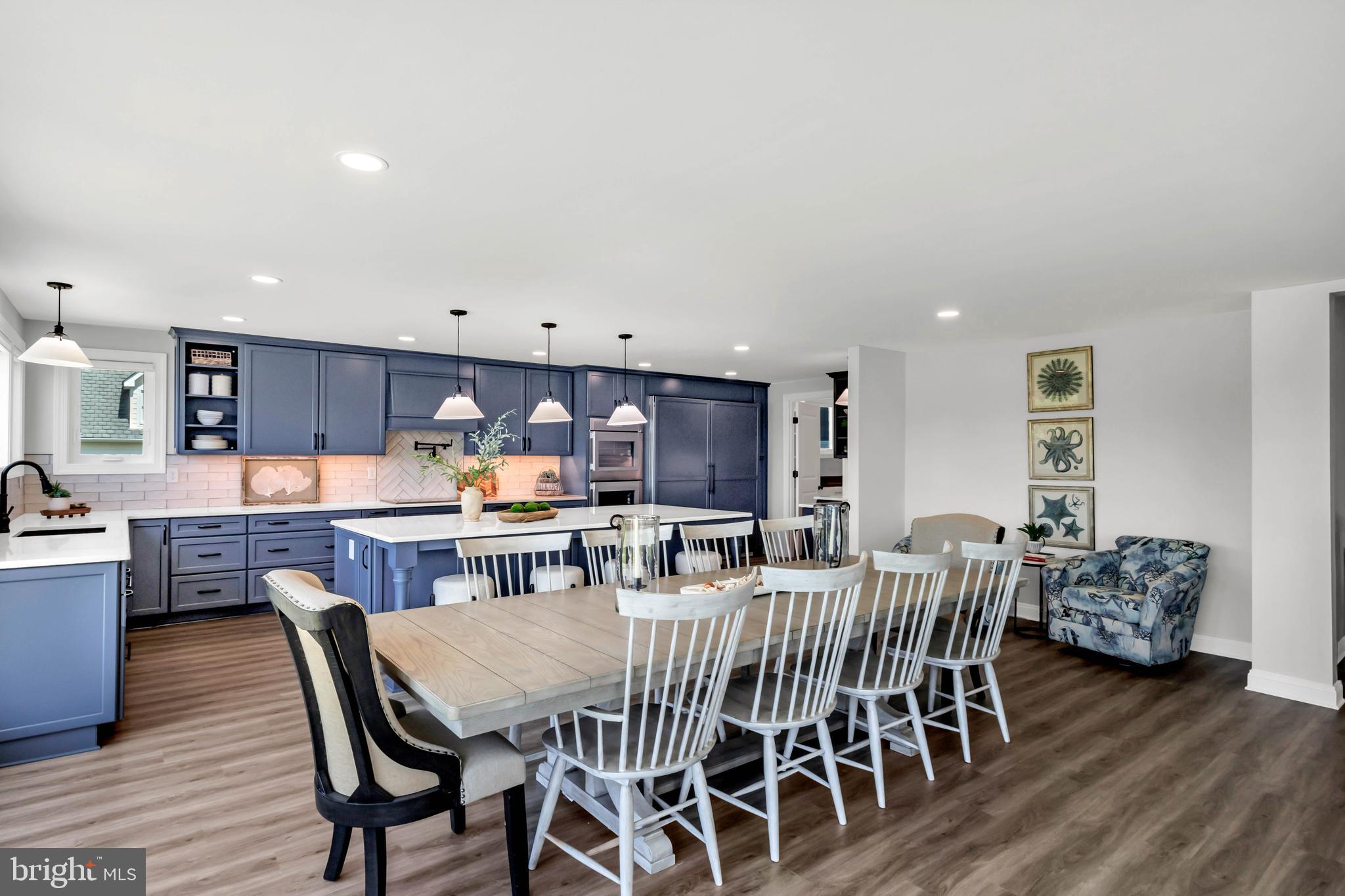 STRAY FOX - Residential