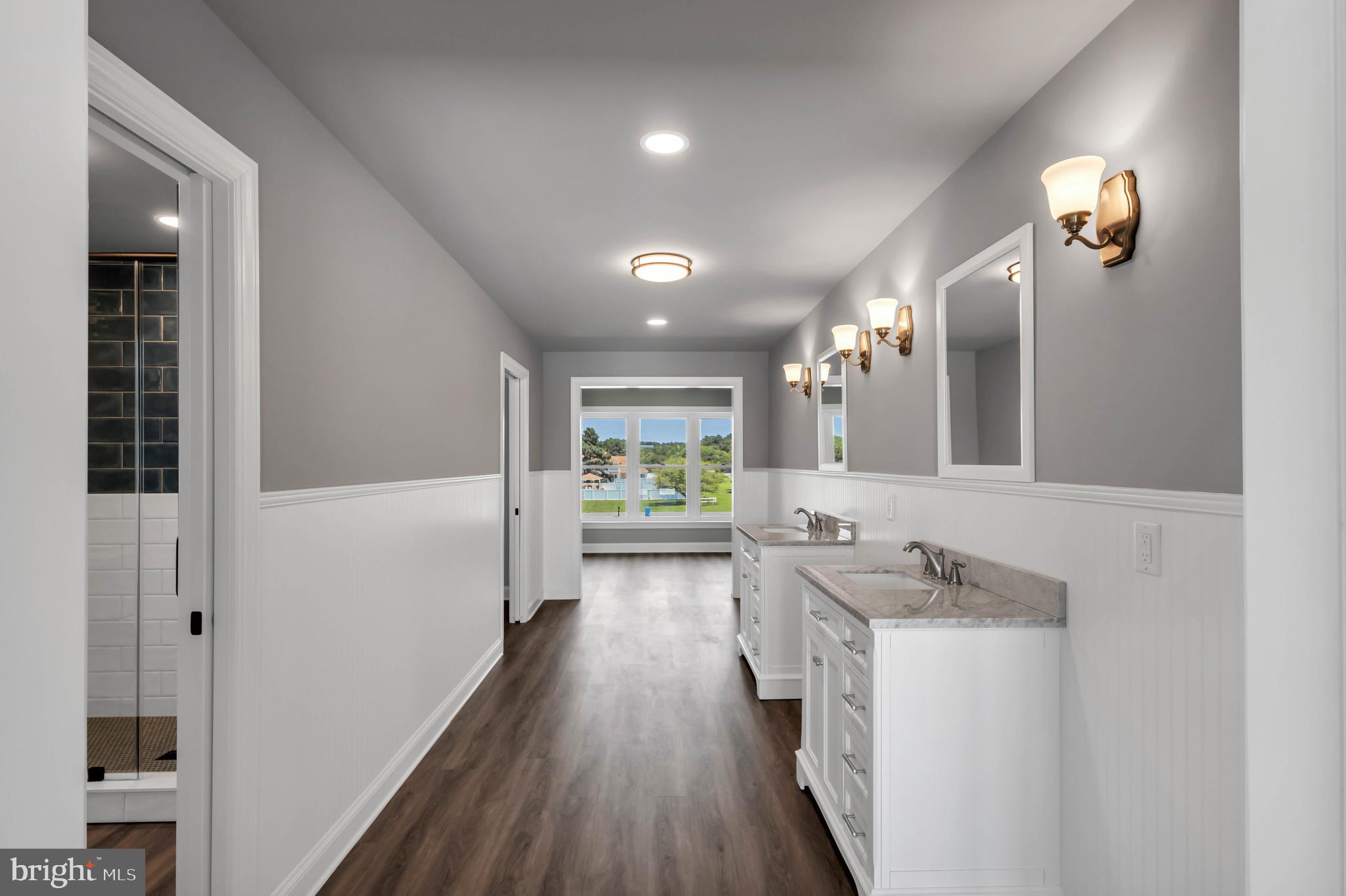 STRAY FOX - Residential