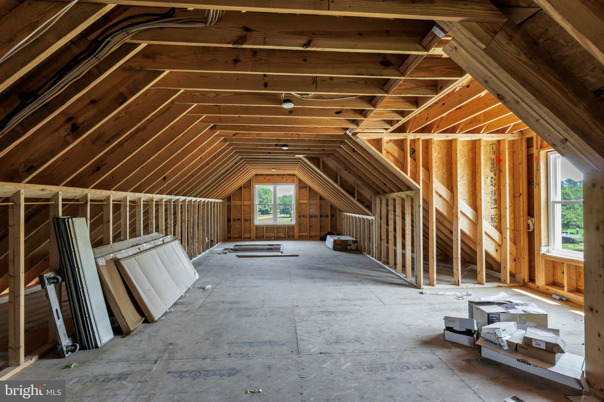 STRAY FOX - Residential