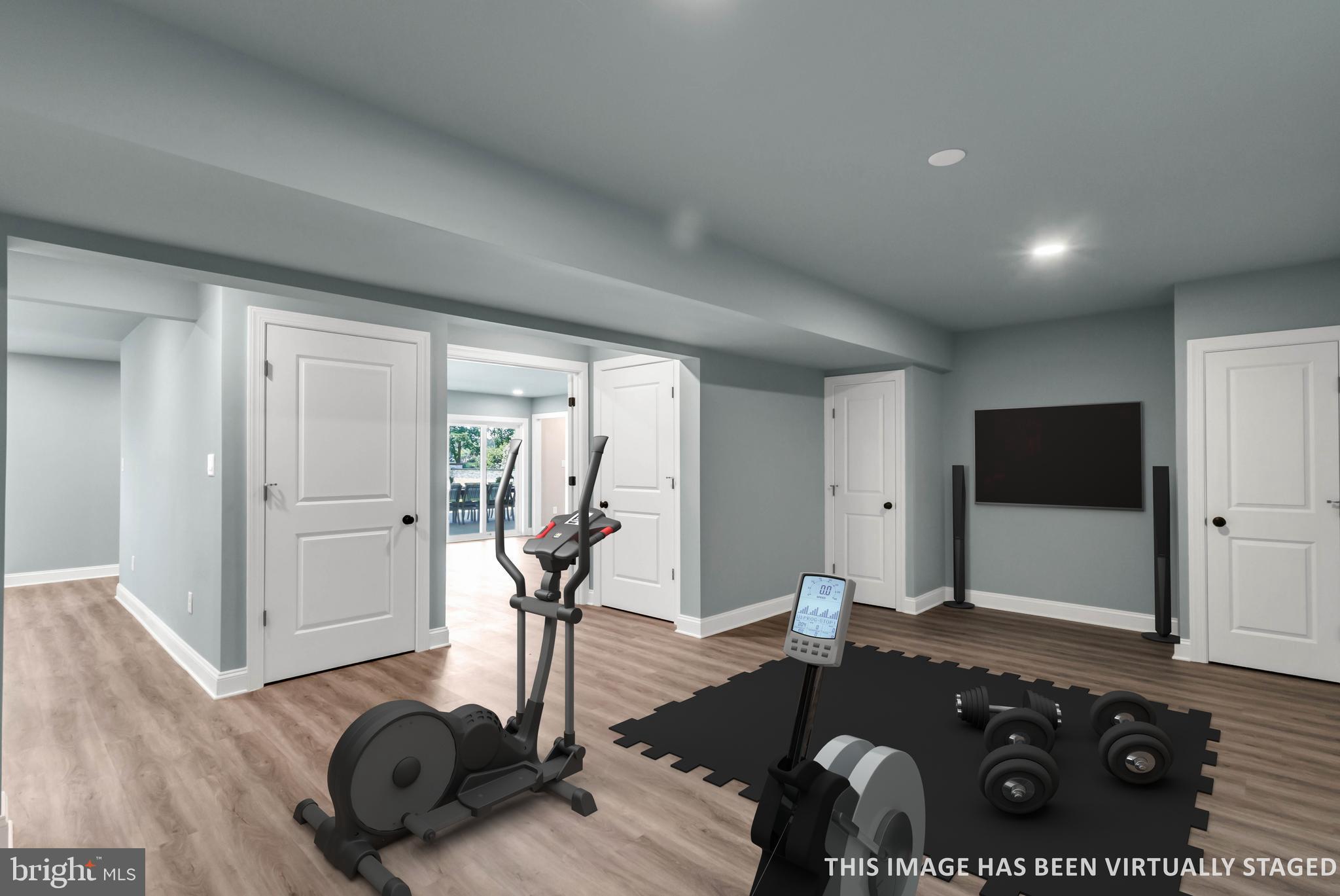 STRAY FOX - Residential