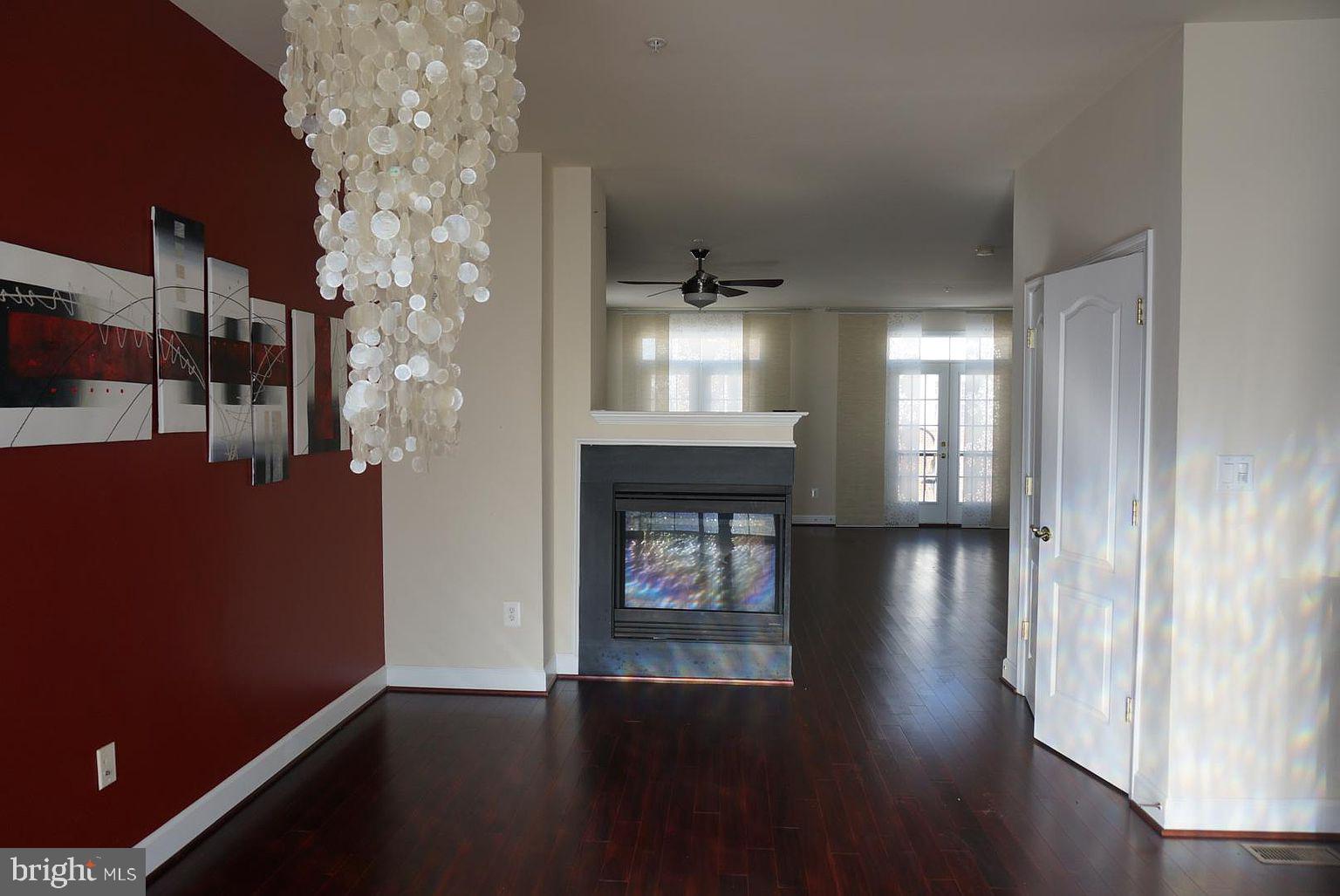 VICTORY PROMENADE - Residential Lease