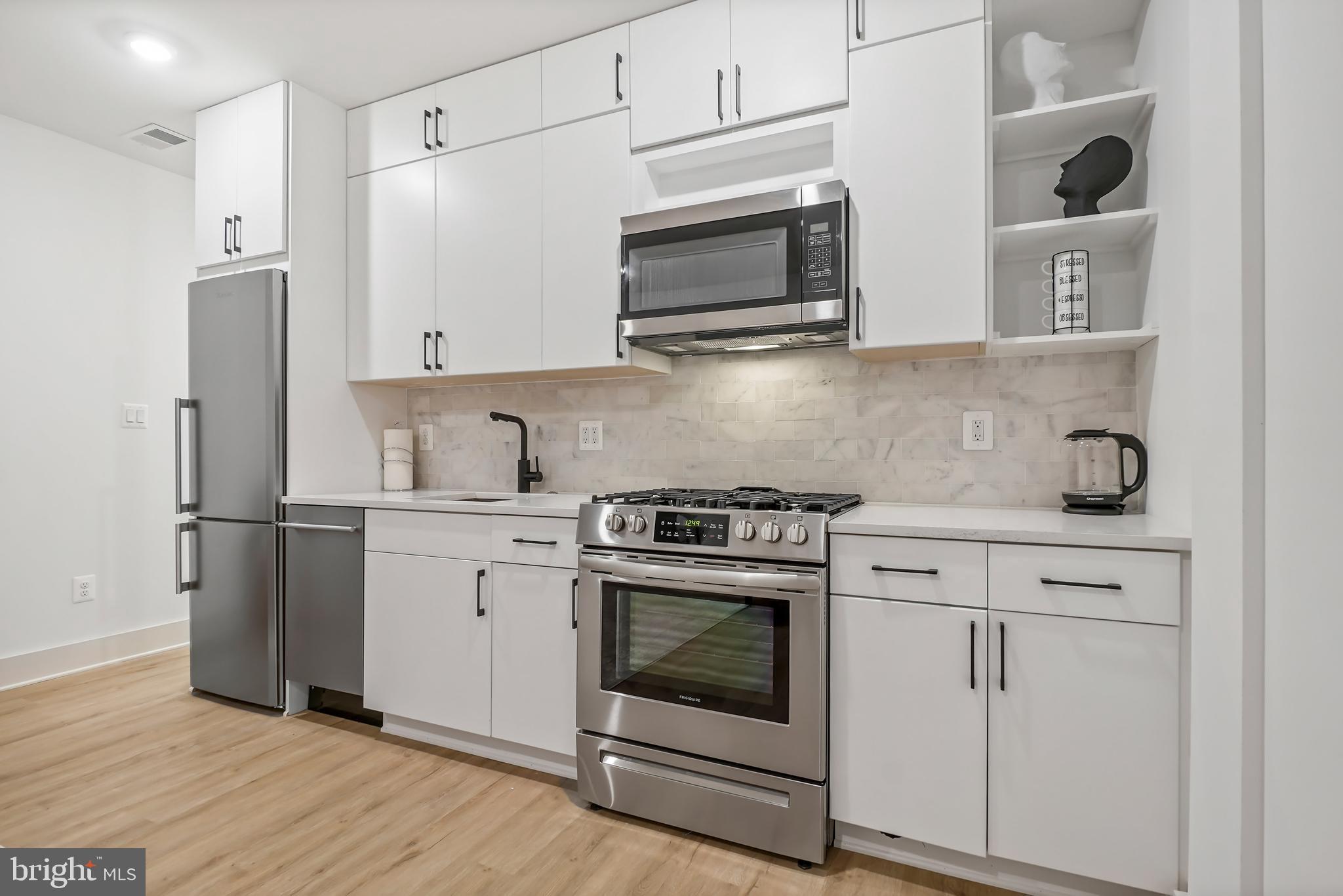 256 15TH STREET SE 1