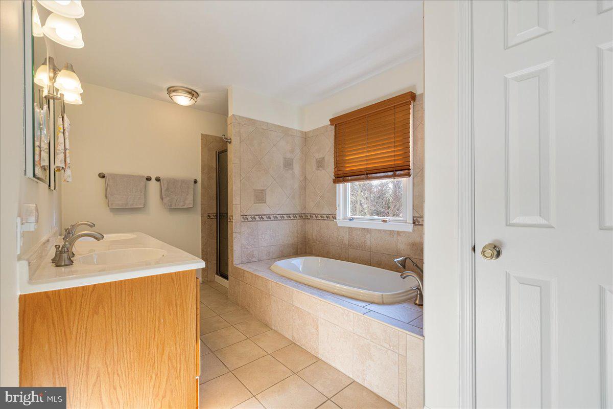 HOLLY DALE - Residential