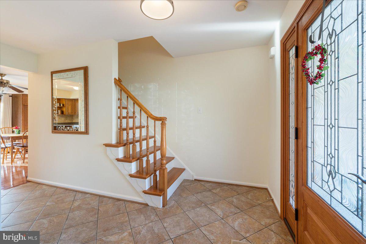 HOLLY DALE - Residential