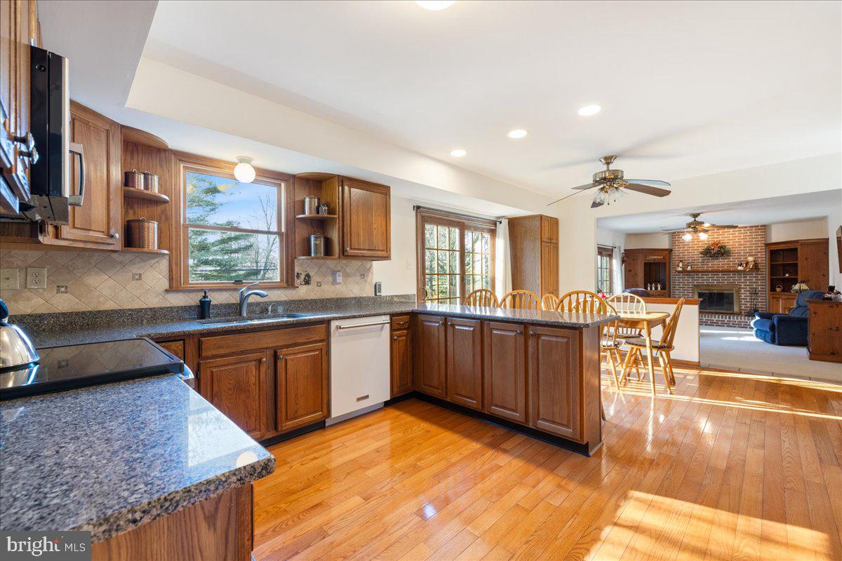 HOLLY DALE - Residential