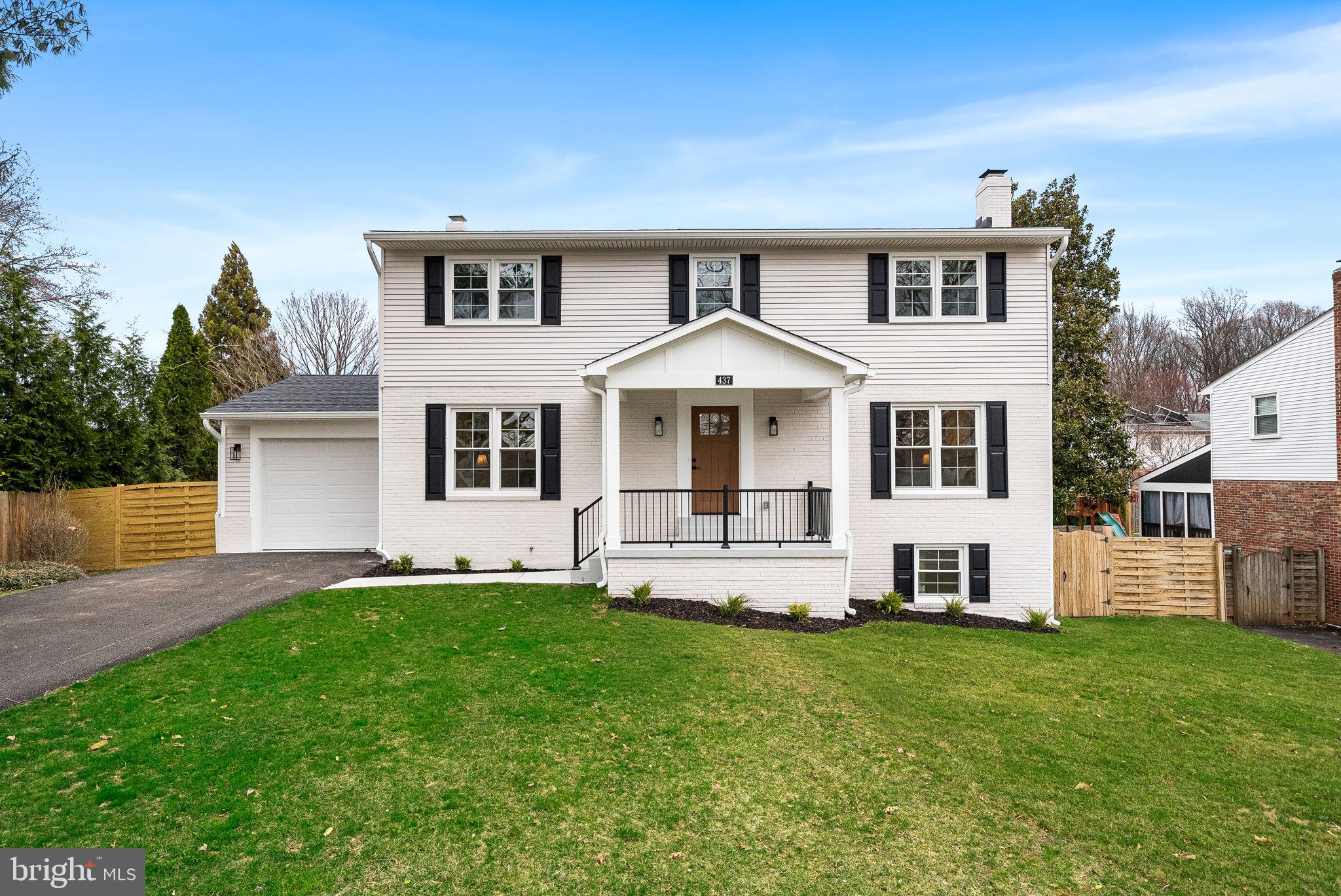 437 GLYNDON STREET NE