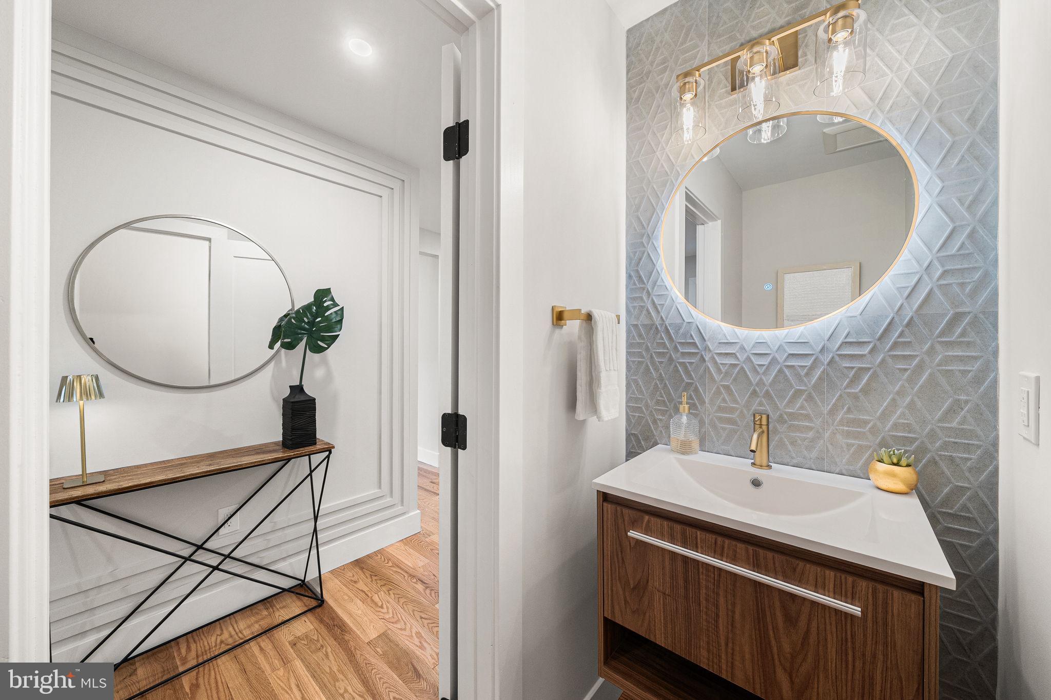 GLYNHILL - Residential