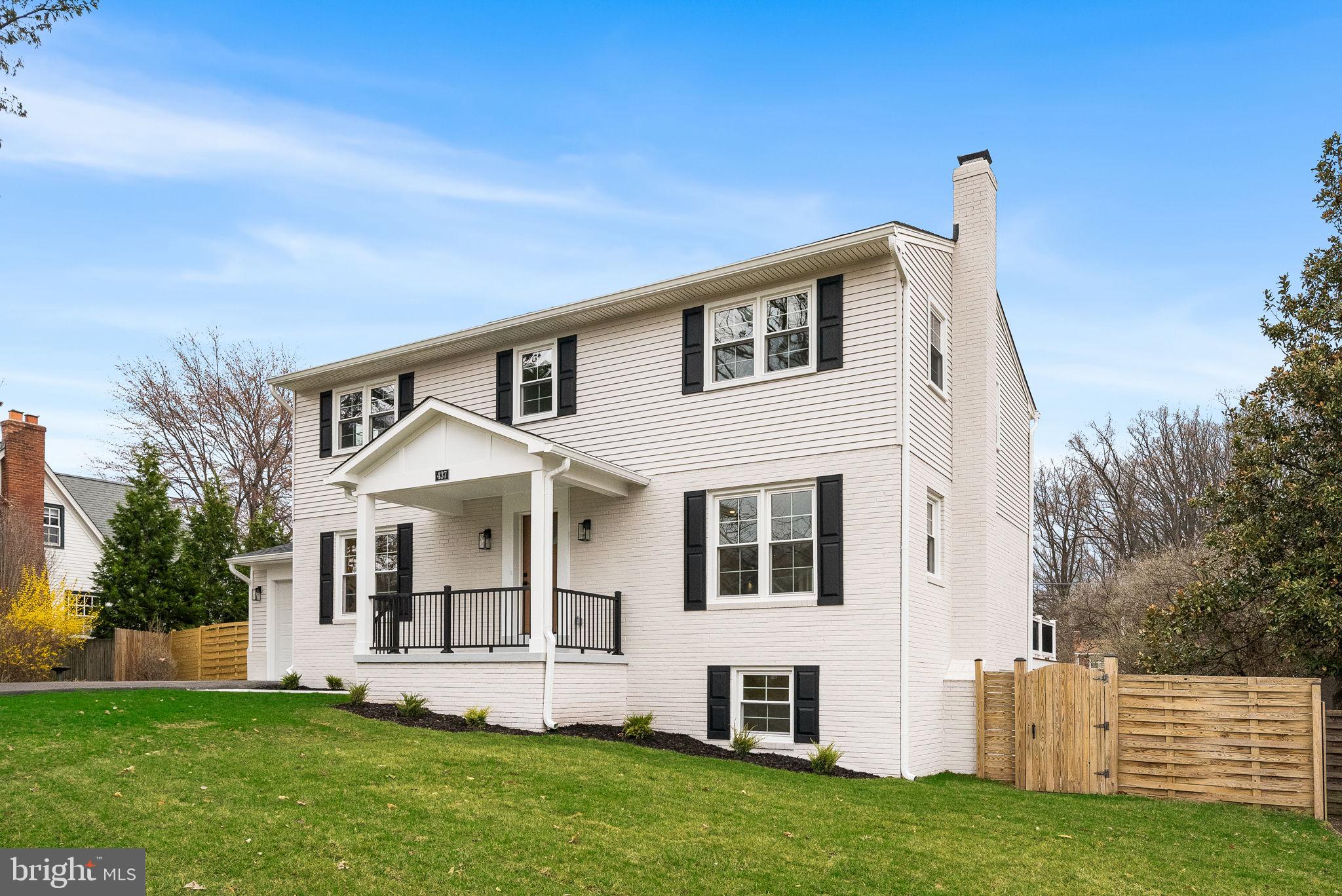 437 GLYNDON STREET NE