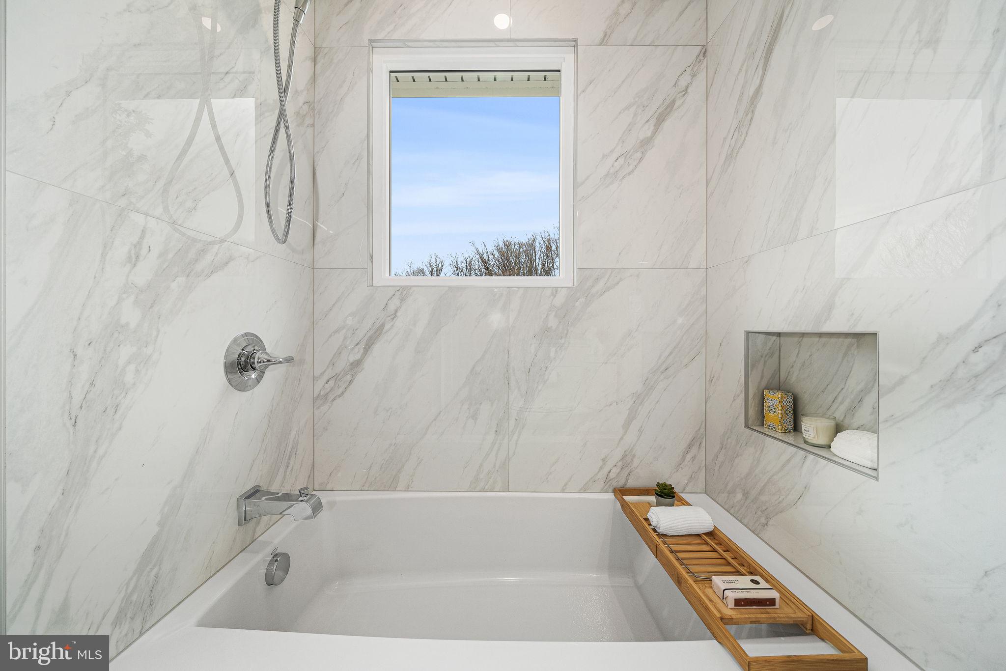 GLYNHILL - Residential