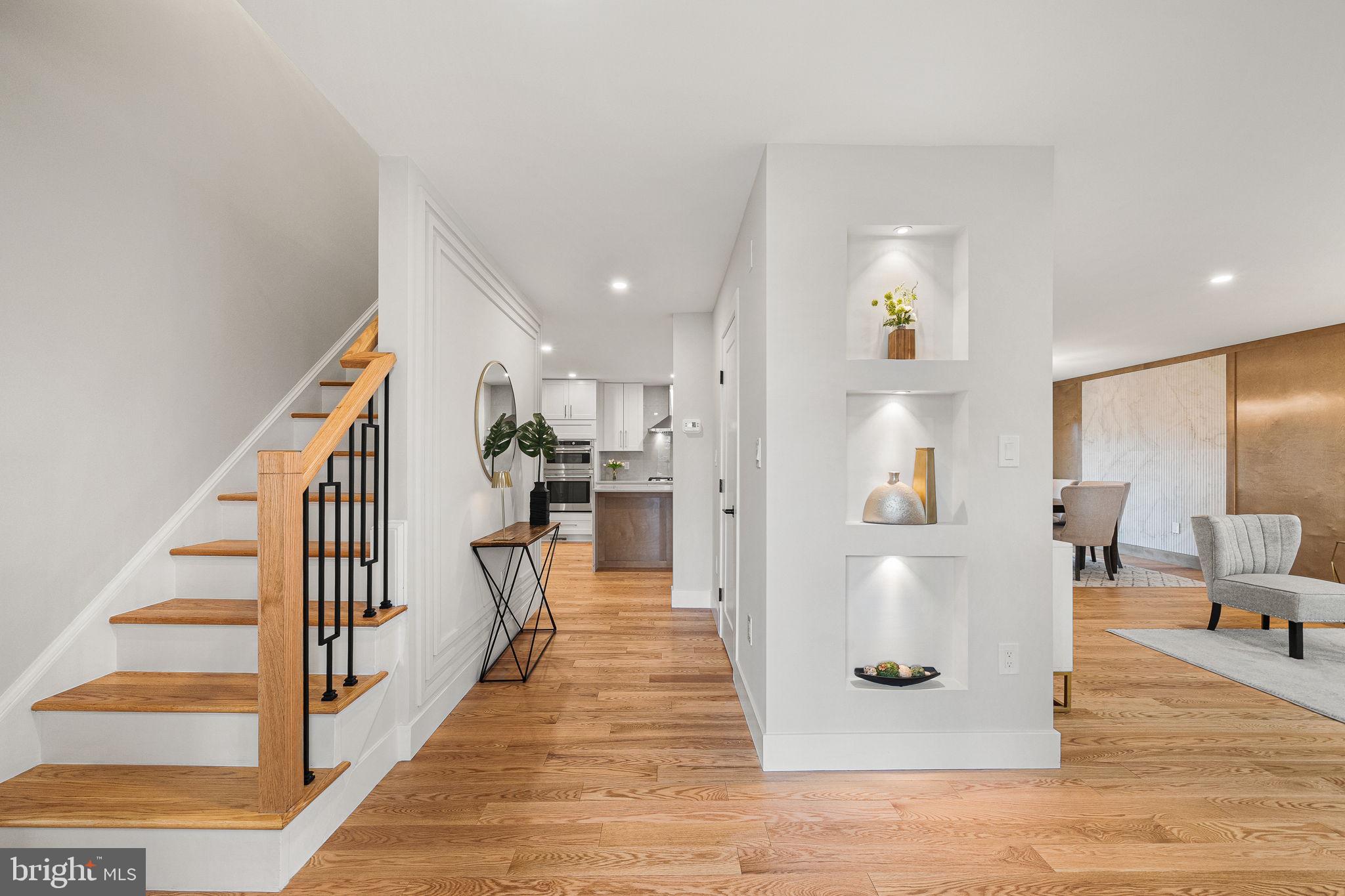 437 GLYNDON STREET NE