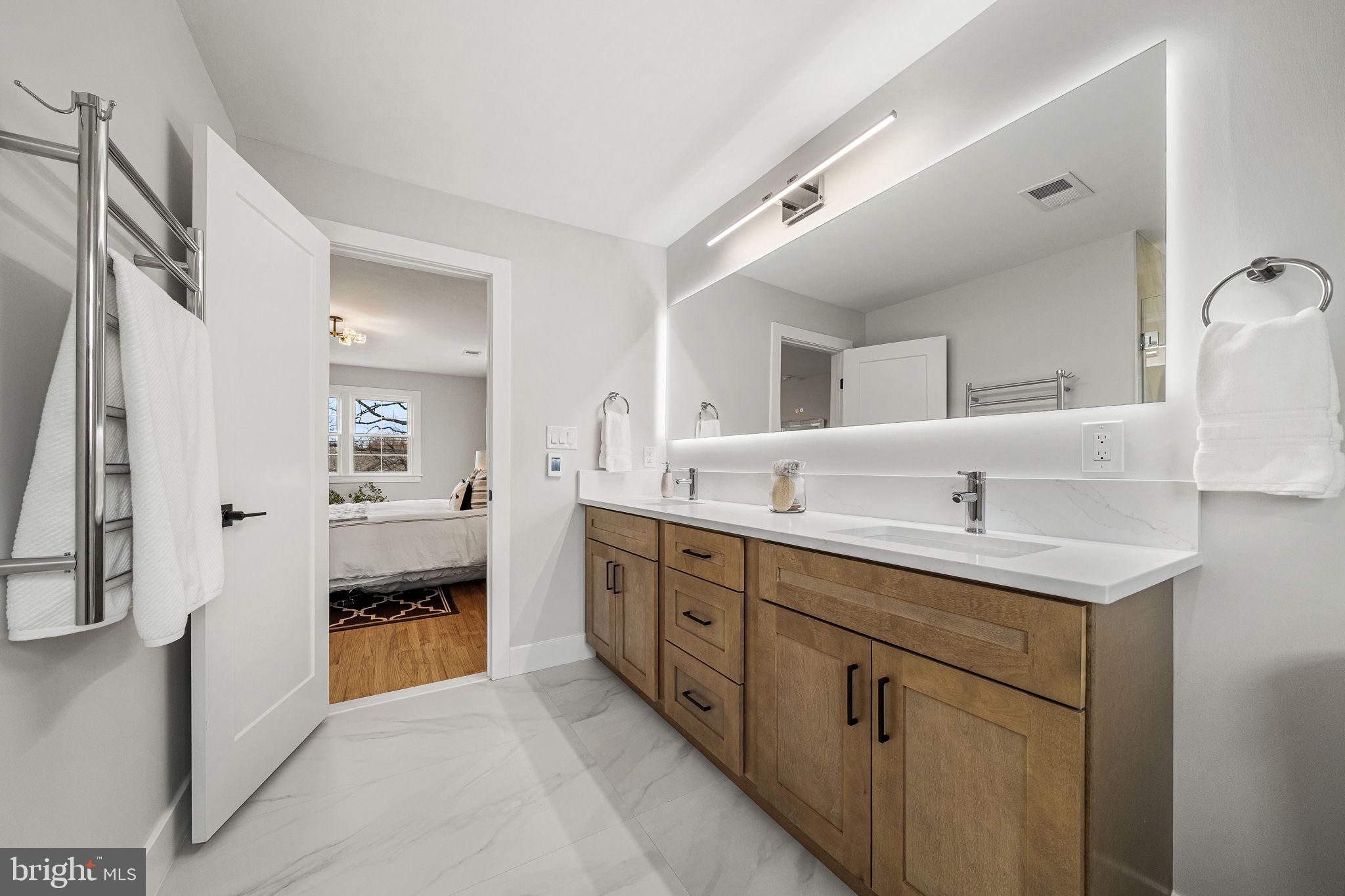 GLYNHILL - Residential