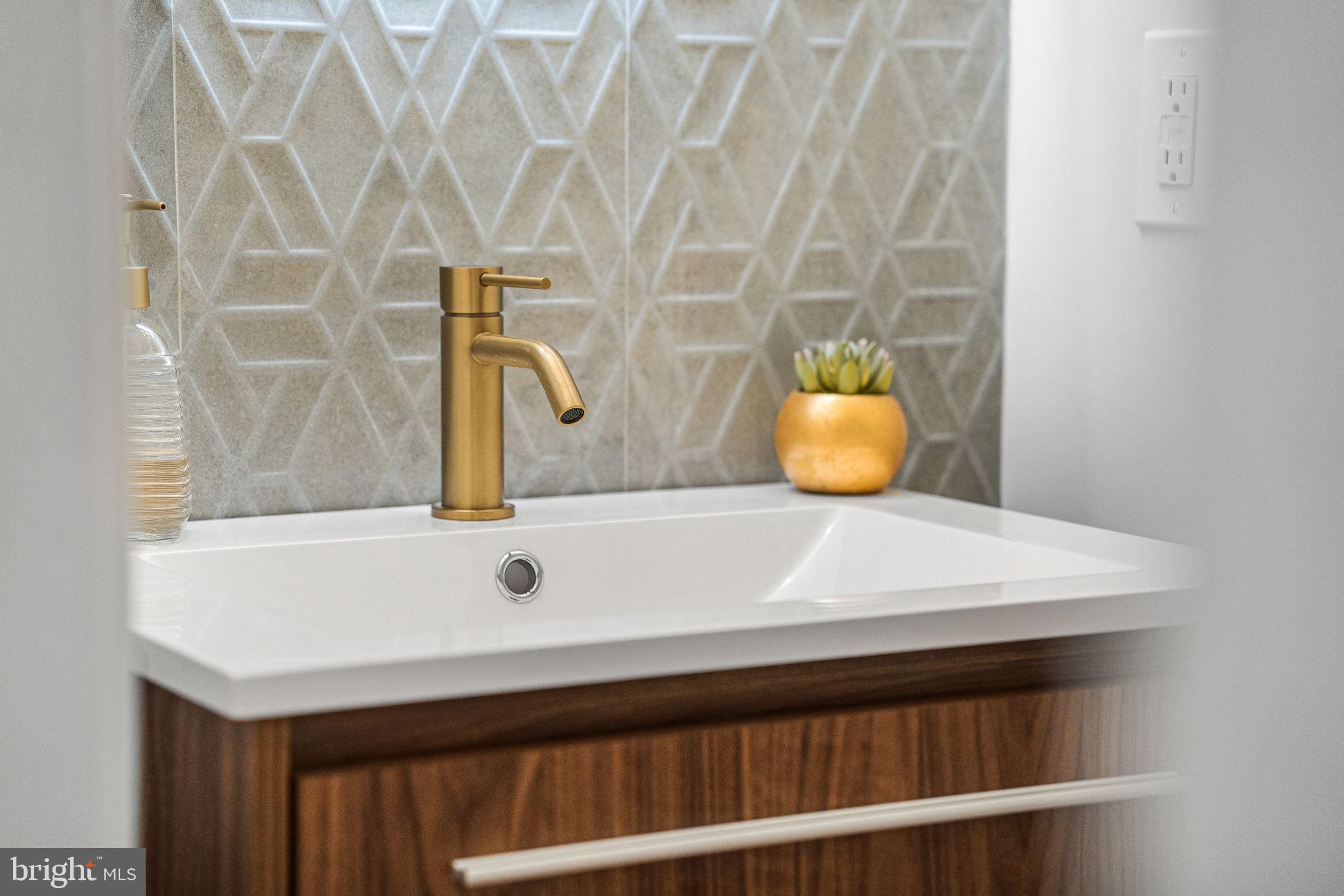 GLYNHILL - Residential