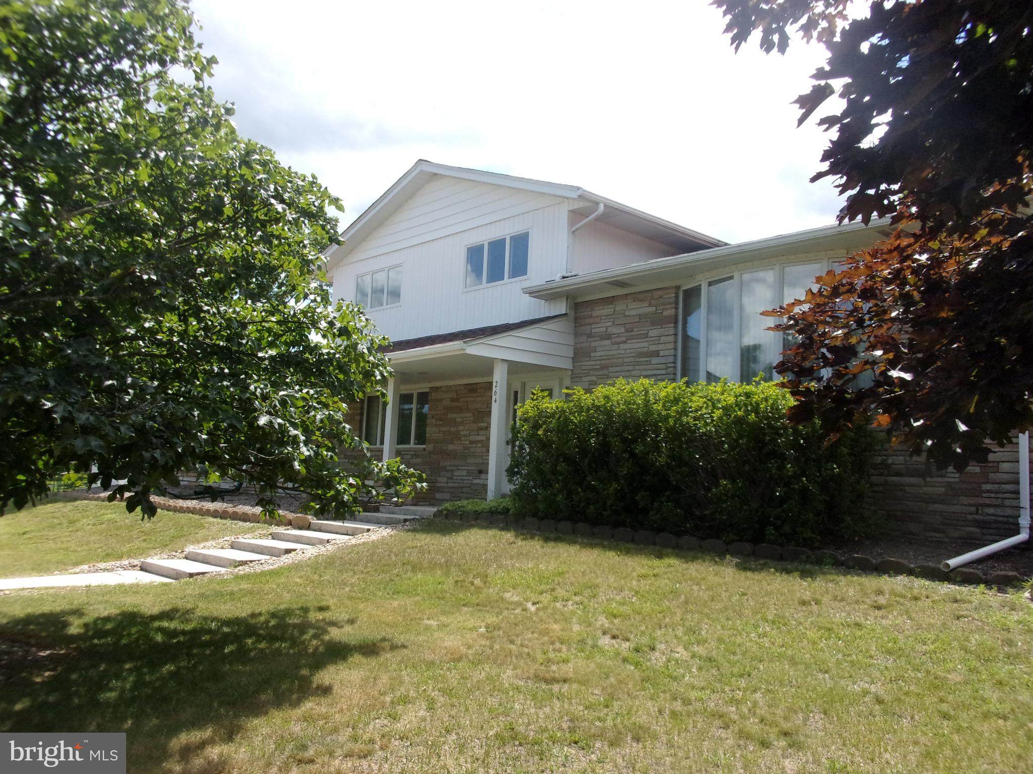 264 ARMSTRONG AVENUE