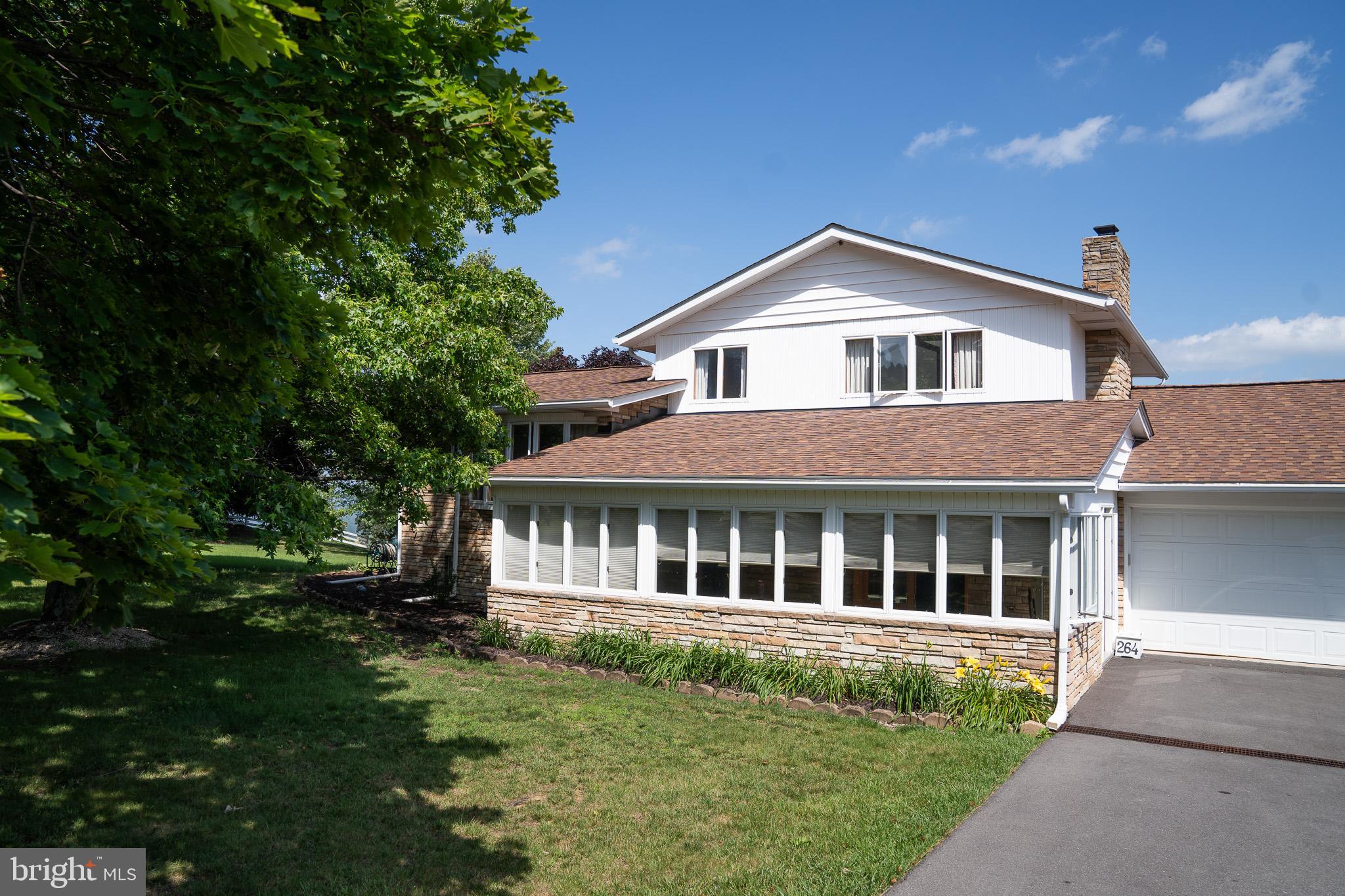 264 ARMSTRONG AVENUE