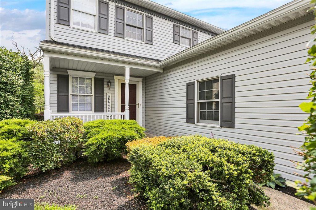 Photo of 61 RED STONE CIR, REINHOLDS, PA 17569 (MLS # PALA2035972)